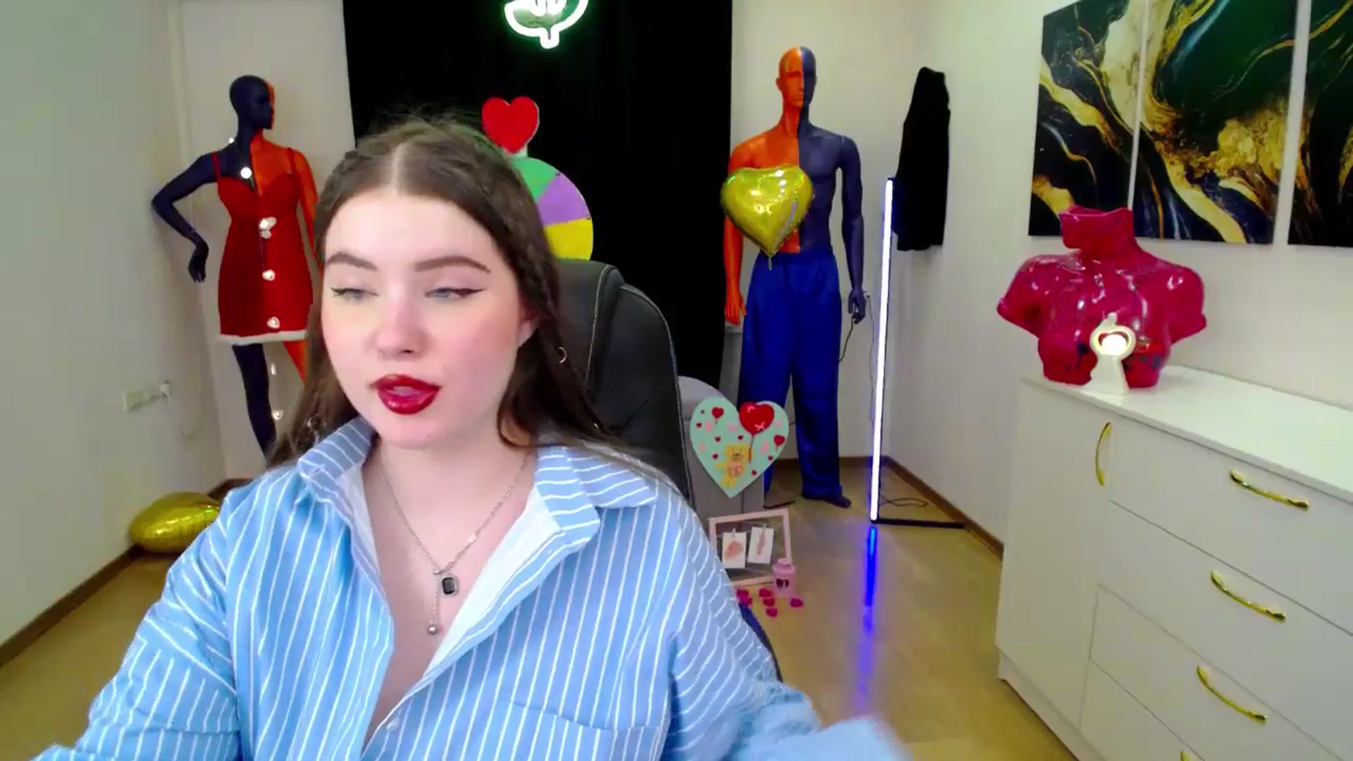 Gallery image thumbnail from AdmireMyEyes's myfreecams stream on, 02/13/2025, 09:56 image 6 of 20