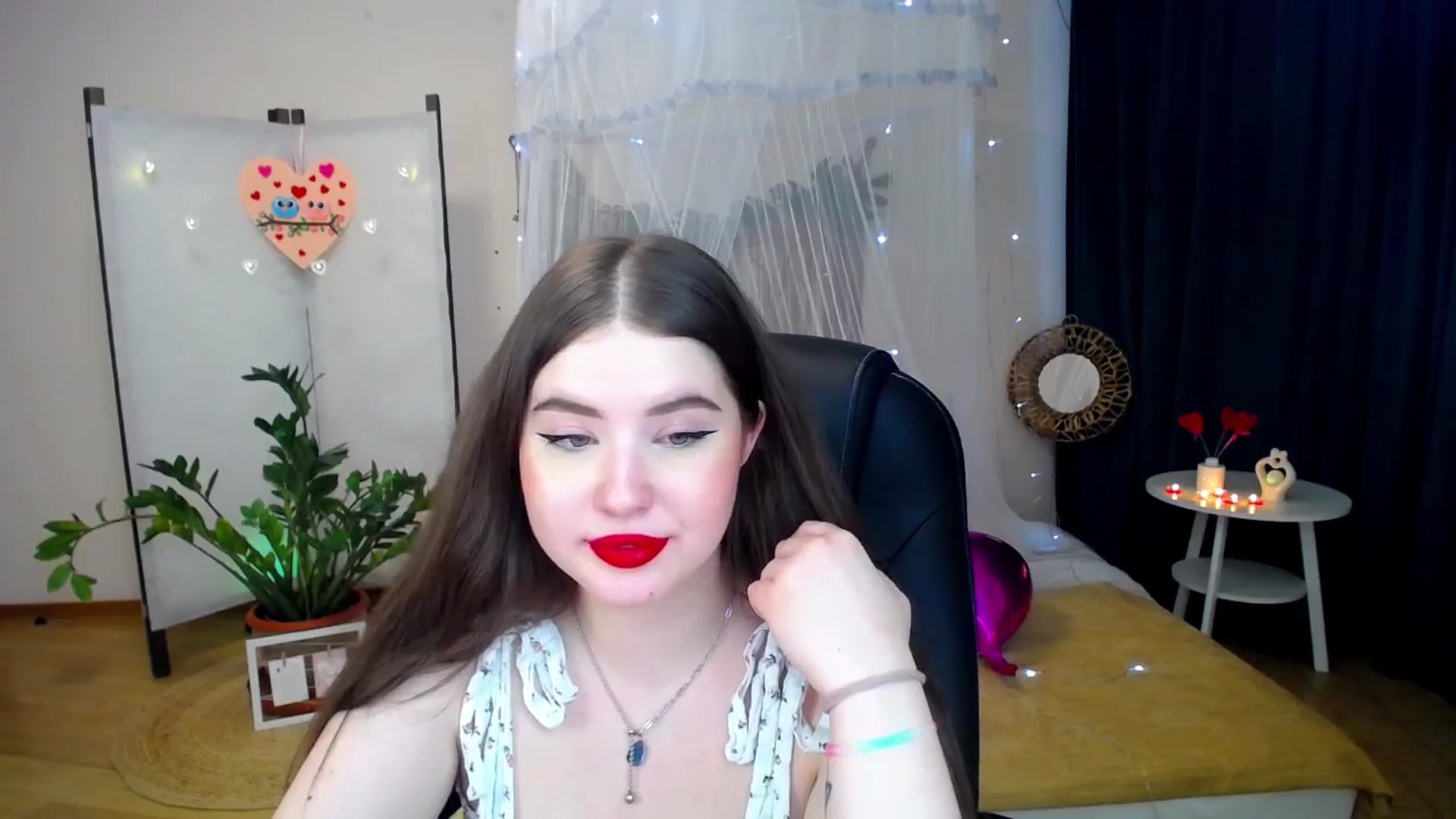 Gallery image thumbnail from AdmireMyEyes's myfreecams stream on, 02/14/2025, 09:07 image 17 of 20