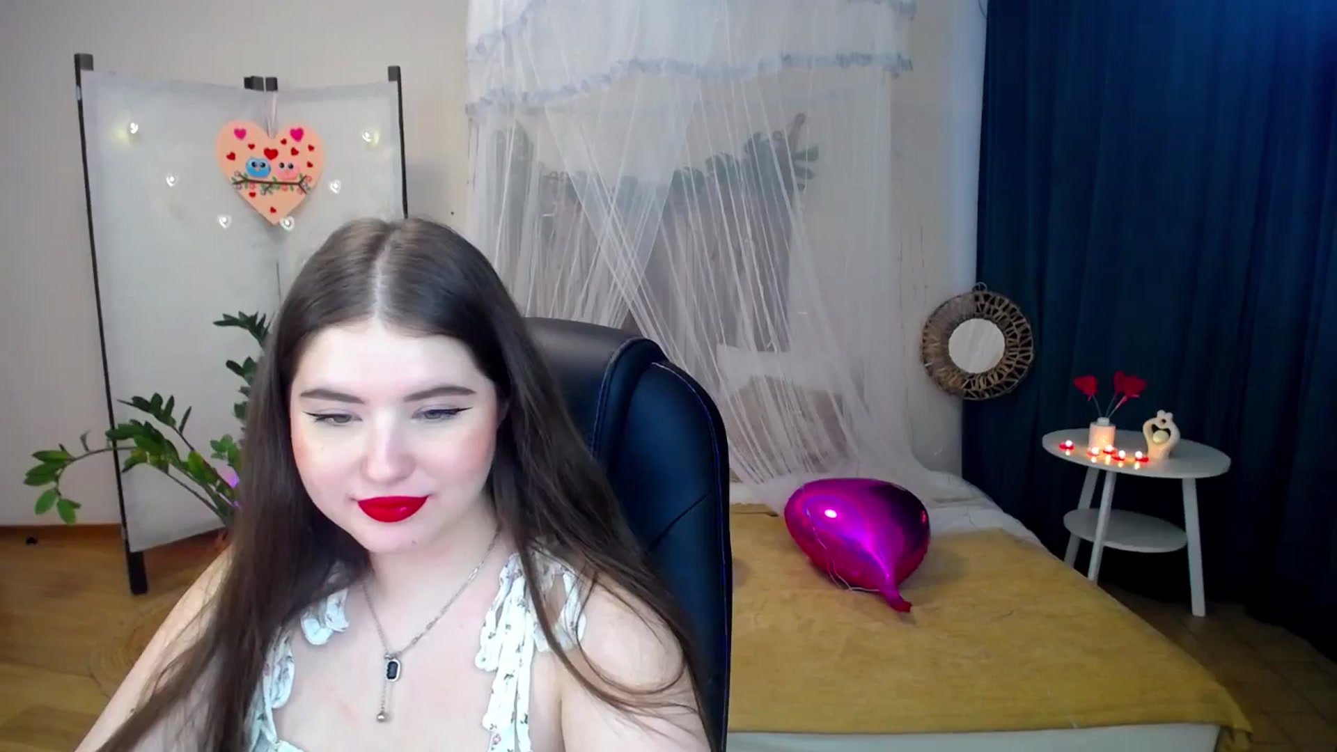 Gallery image thumbnail from AdmireMyEyes's myfreecams stream on, 02/14/2025, 09:07 image 3 of 20