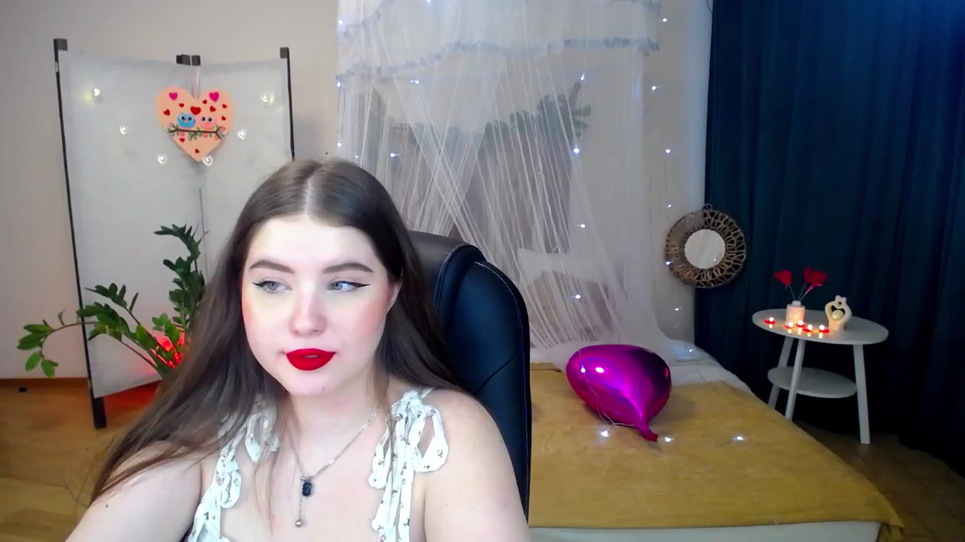 Gallery image thumbnail from AdmireMyEyes's myfreecams stream on, 02/14/2025, 09:07 image 2 of 20
