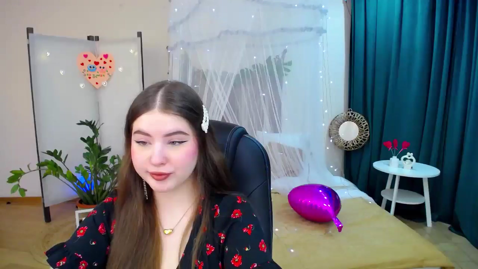Gallery image thumbnail from AdmireMyEyes's myfreecams stream on, 02/15/2025, 11:04 image 14 of 20