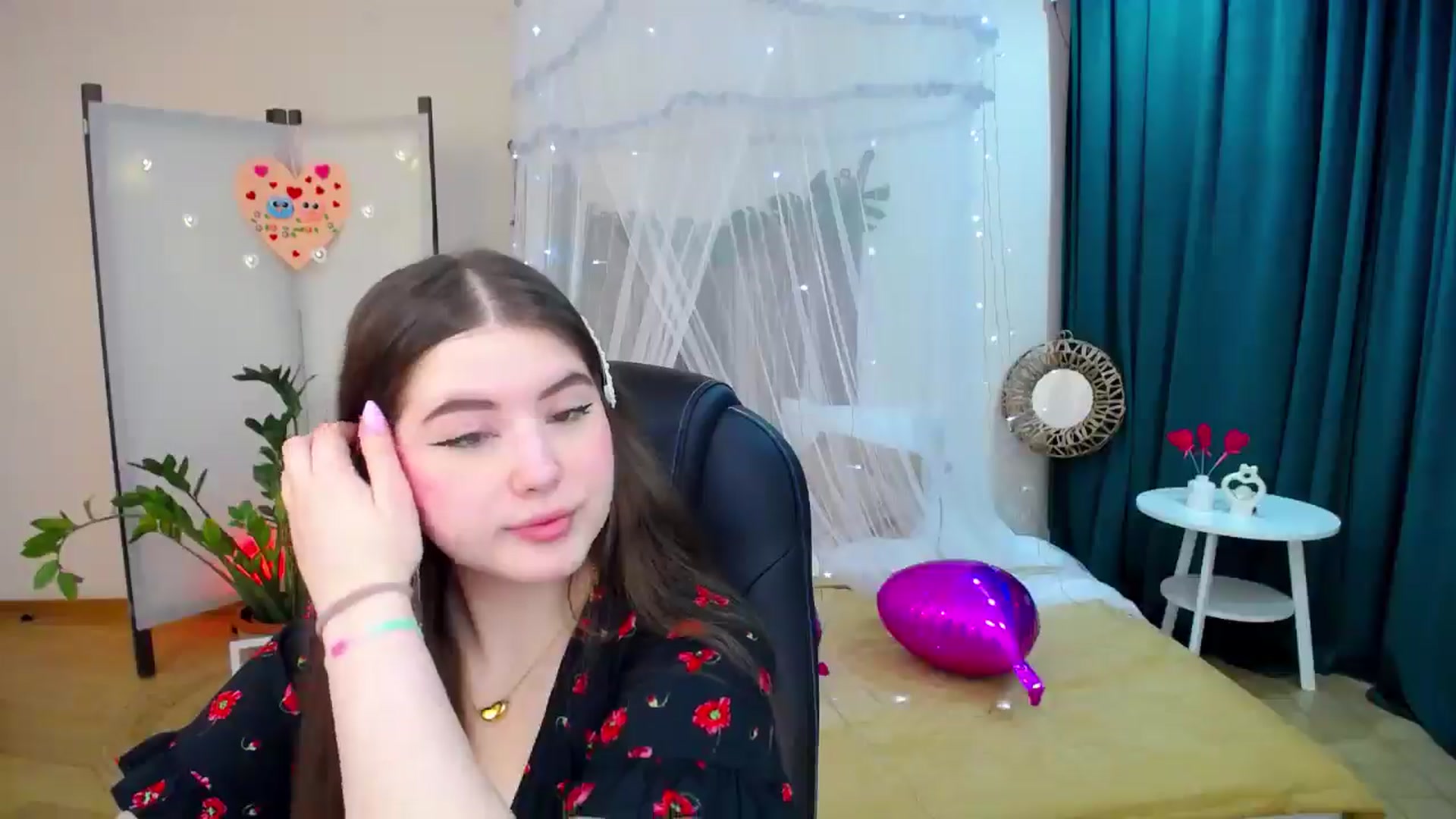 Gallery image thumbnail from AdmireMyEyes's myfreecams stream on, 02/15/2025, 11:04 image 3 of 20
