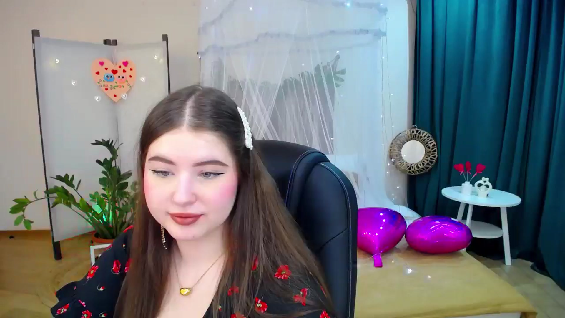 Gallery image thumbnail from AdmireMyEyes's myfreecams stream on, 02/15/2025, 12:47 image 3 of 20