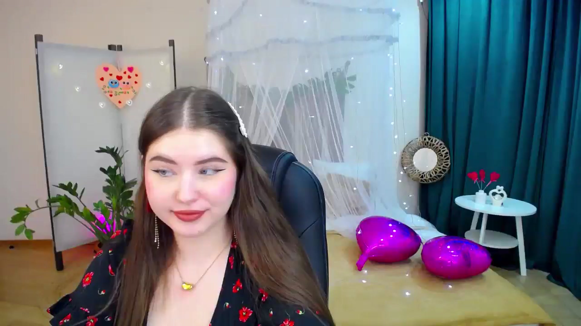 Gallery image thumbnail from AdmireMyEyes's myfreecams stream on, 02/15/2025, 16:41 image 15 of 20