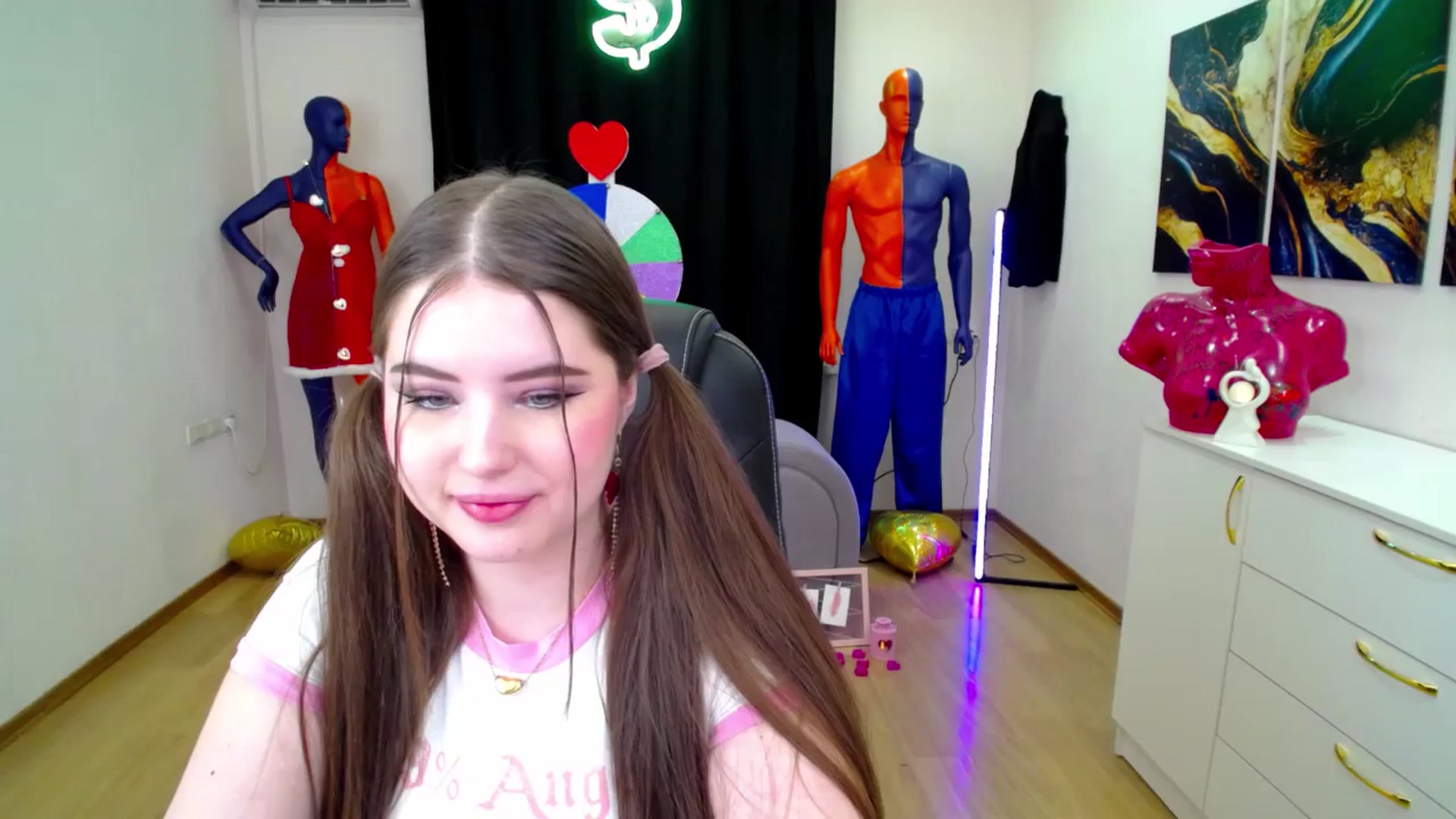 Gallery image thumbnail from AdmireMyEyes's myfreecams stream on, 02/16/2025, 19:46 image 20 of 20