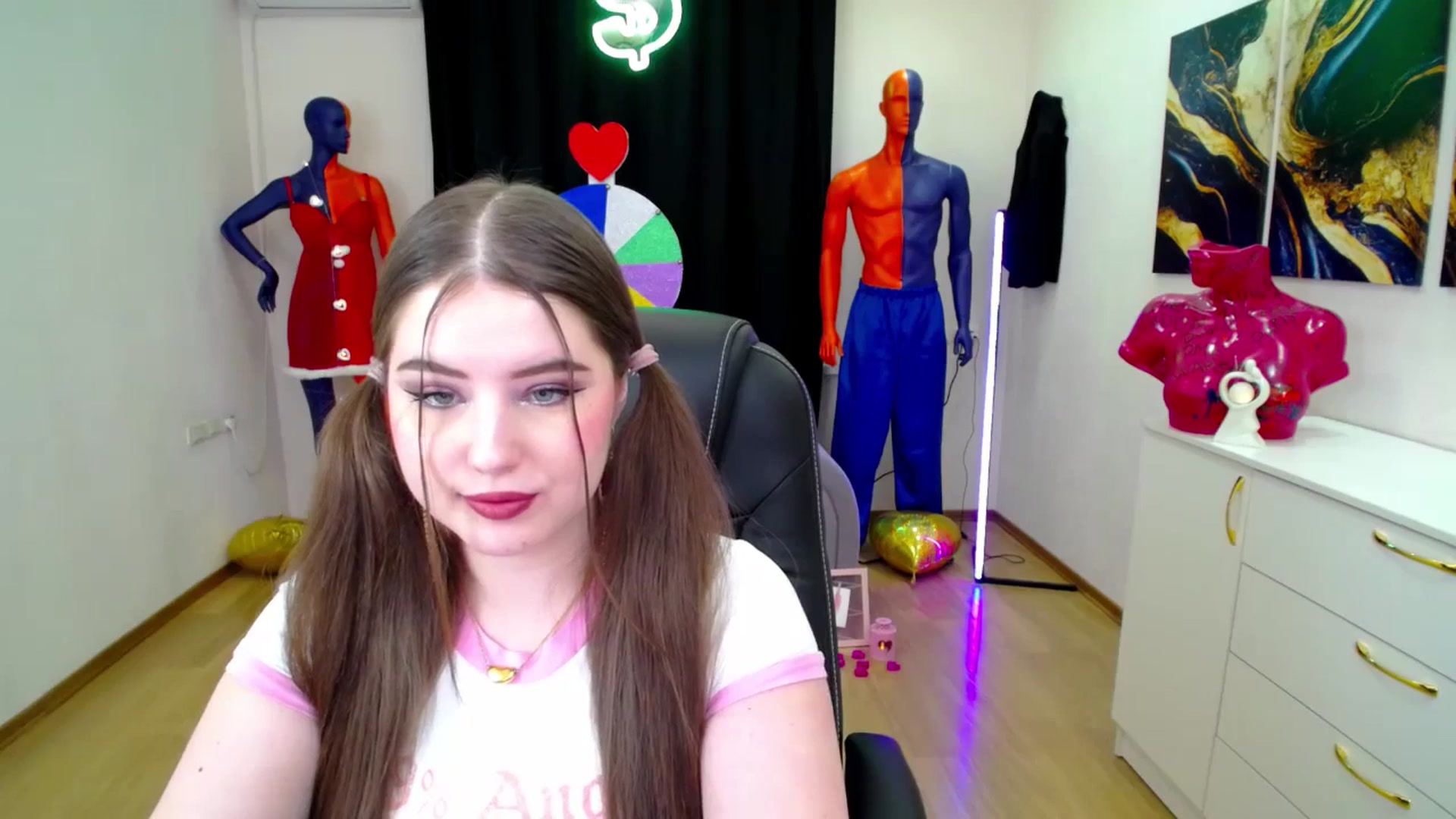 Gallery image thumbnail from AdmireMyEyes's myfreecams stream on, 02/16/2025, 20:35 image 20 of 20