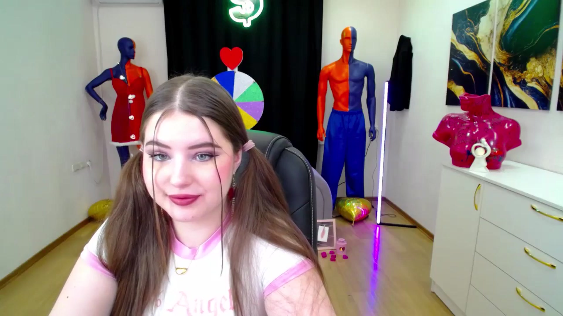 Gallery image thumbnail from AdmireMyEyes's myfreecams stream on, 02/16/2025, 20:35 image 11 of 20