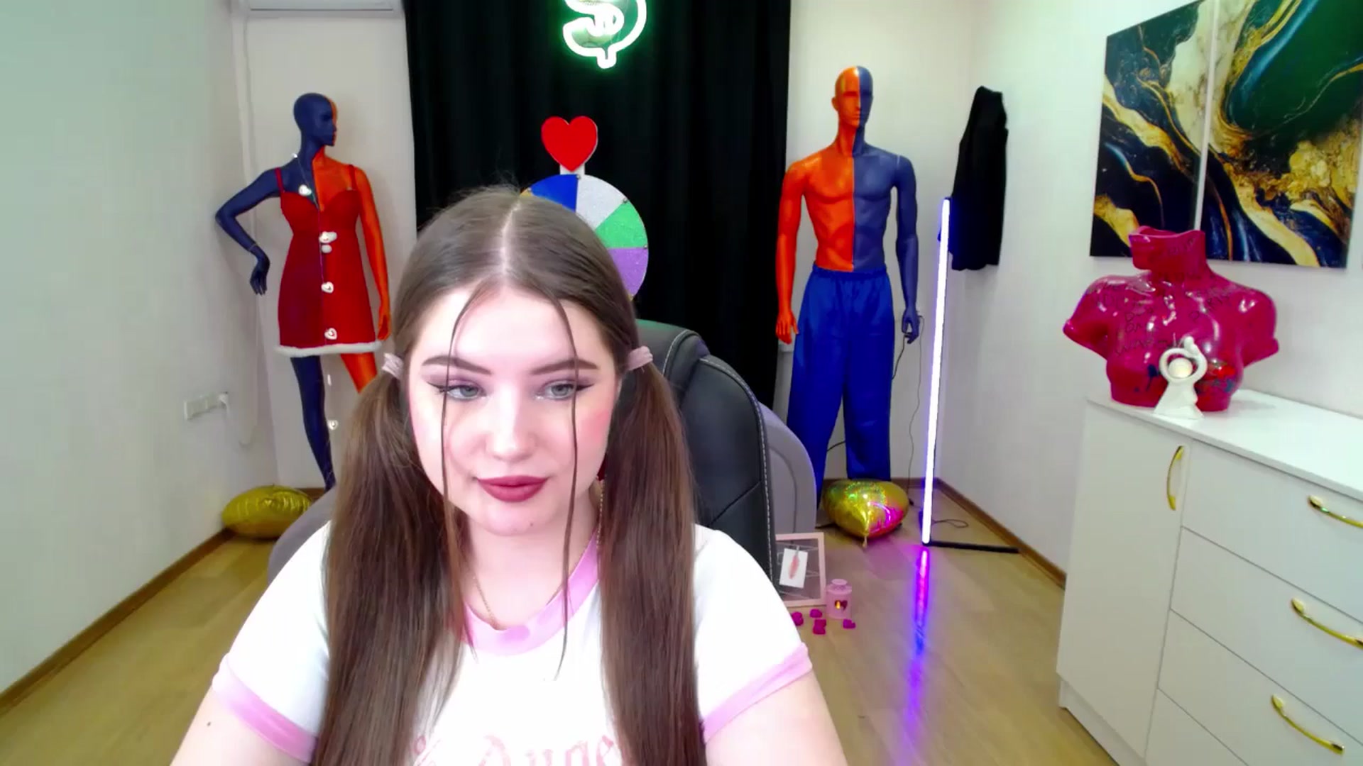 Gallery image thumbnail from AdmireMyEyes's myfreecams stream on, 02/16/2025, 21:47 image 1 of 20