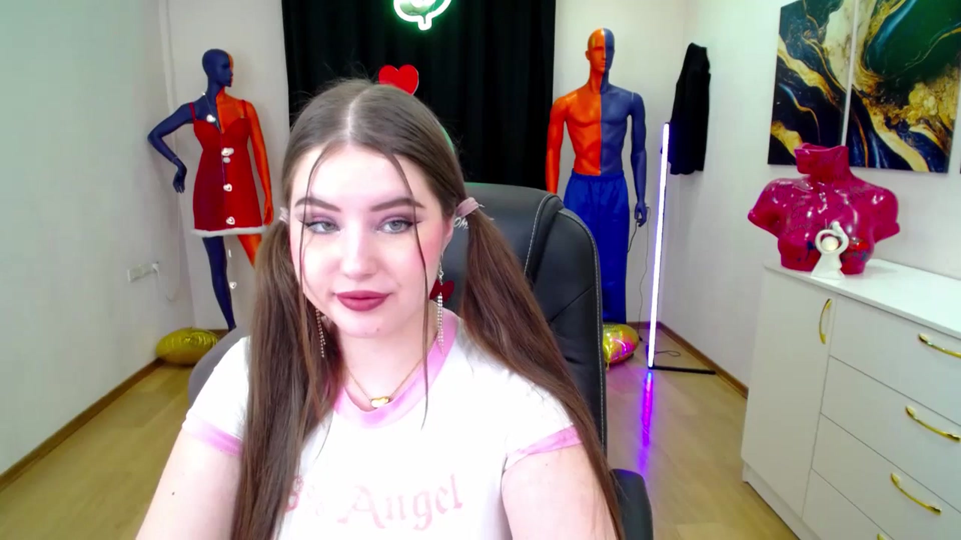 Gallery image thumbnail from AdmireMyEyes's myfreecams stream on, 02/16/2025, 21:47 image 20 of 20