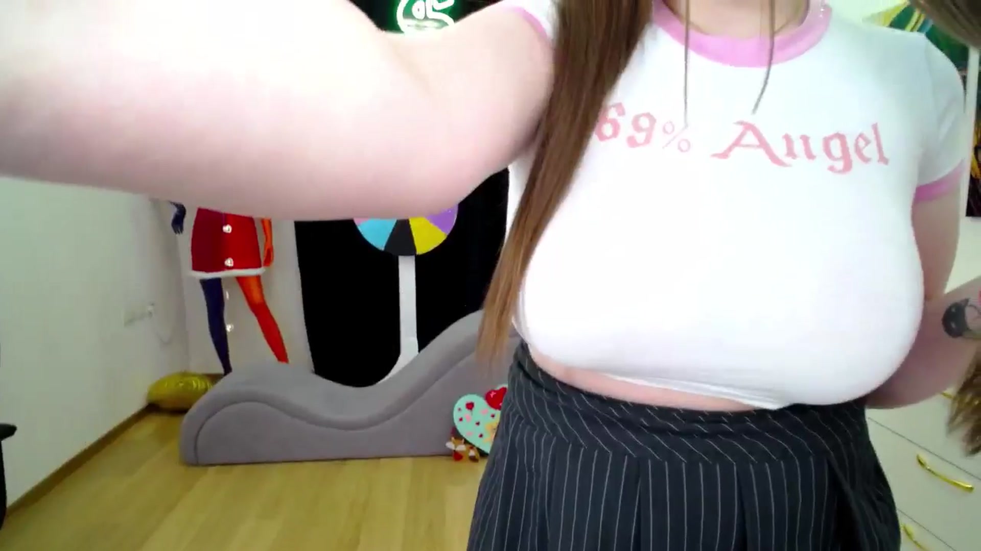 Gallery image thumbnail from AdmireMyEyes's myfreecams stream on, 02/17/2025, 01:02 image 15 of 20