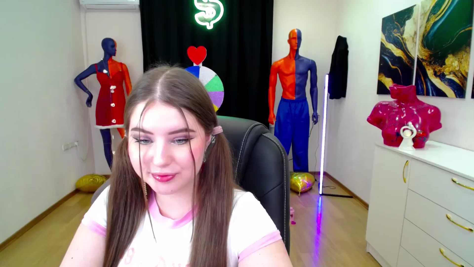 Gallery image thumbnail from AdmireMyEyes's myfreecams stream on, 02/17/2025, 01:02 image 2 of 20