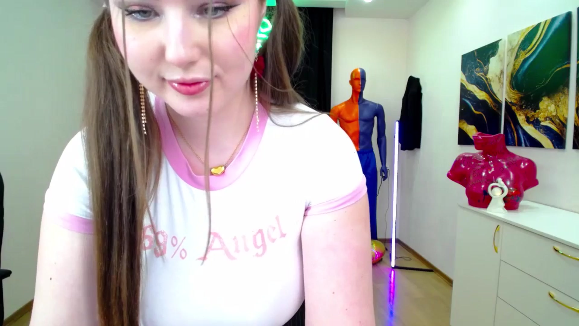 Gallery image thumbnail from AdmireMyEyes's myfreecams stream on, 02/17/2025, 01:02 image 12 of 20
