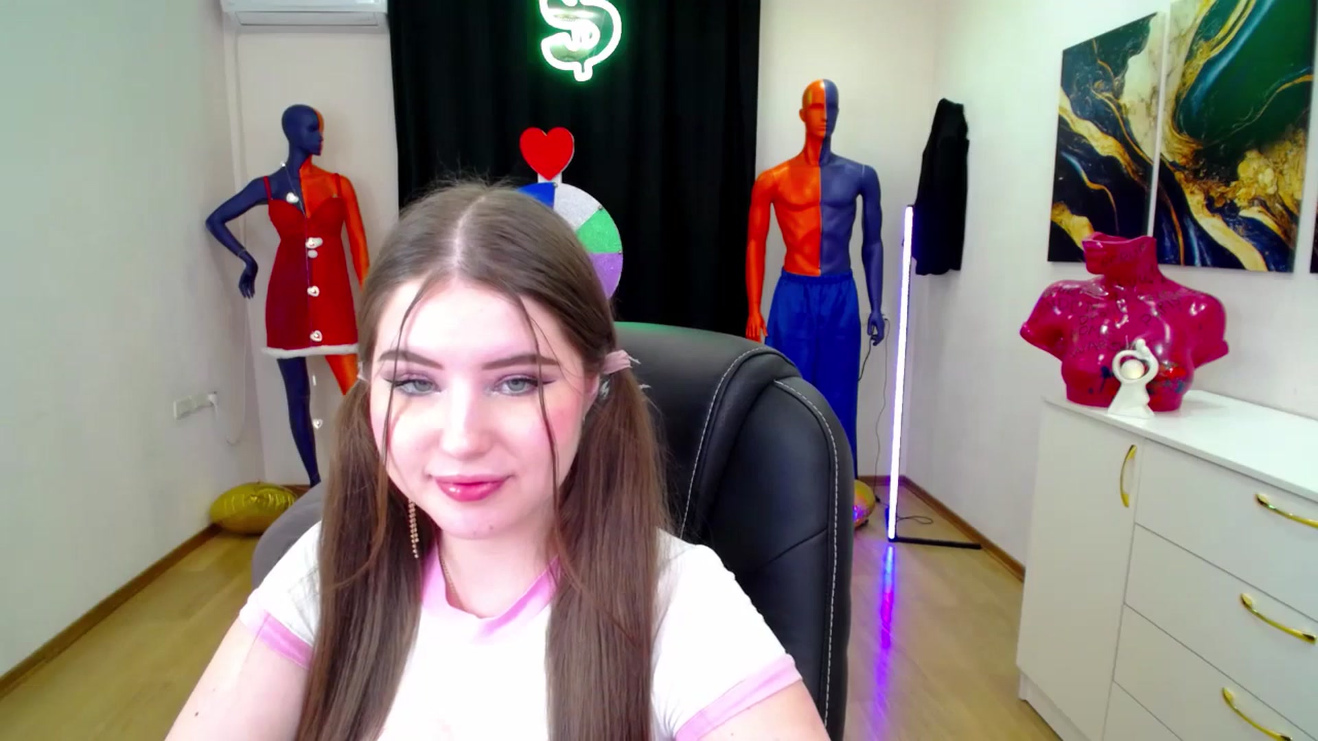Gallery image thumbnail from AdmireMyEyes's myfreecams stream on, 02/17/2025, 01:02 image 8 of 20