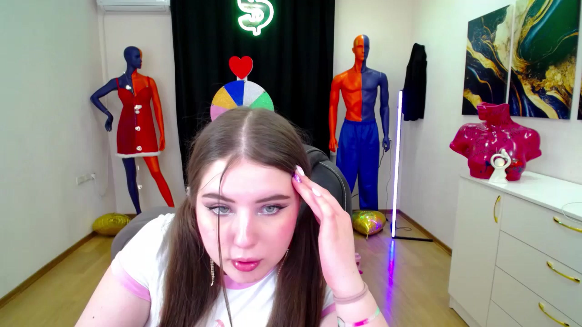 Gallery image thumbnail from AdmireMyEyes's myfreecams stream on, 02/17/2025, 02:59 image 11 of 20