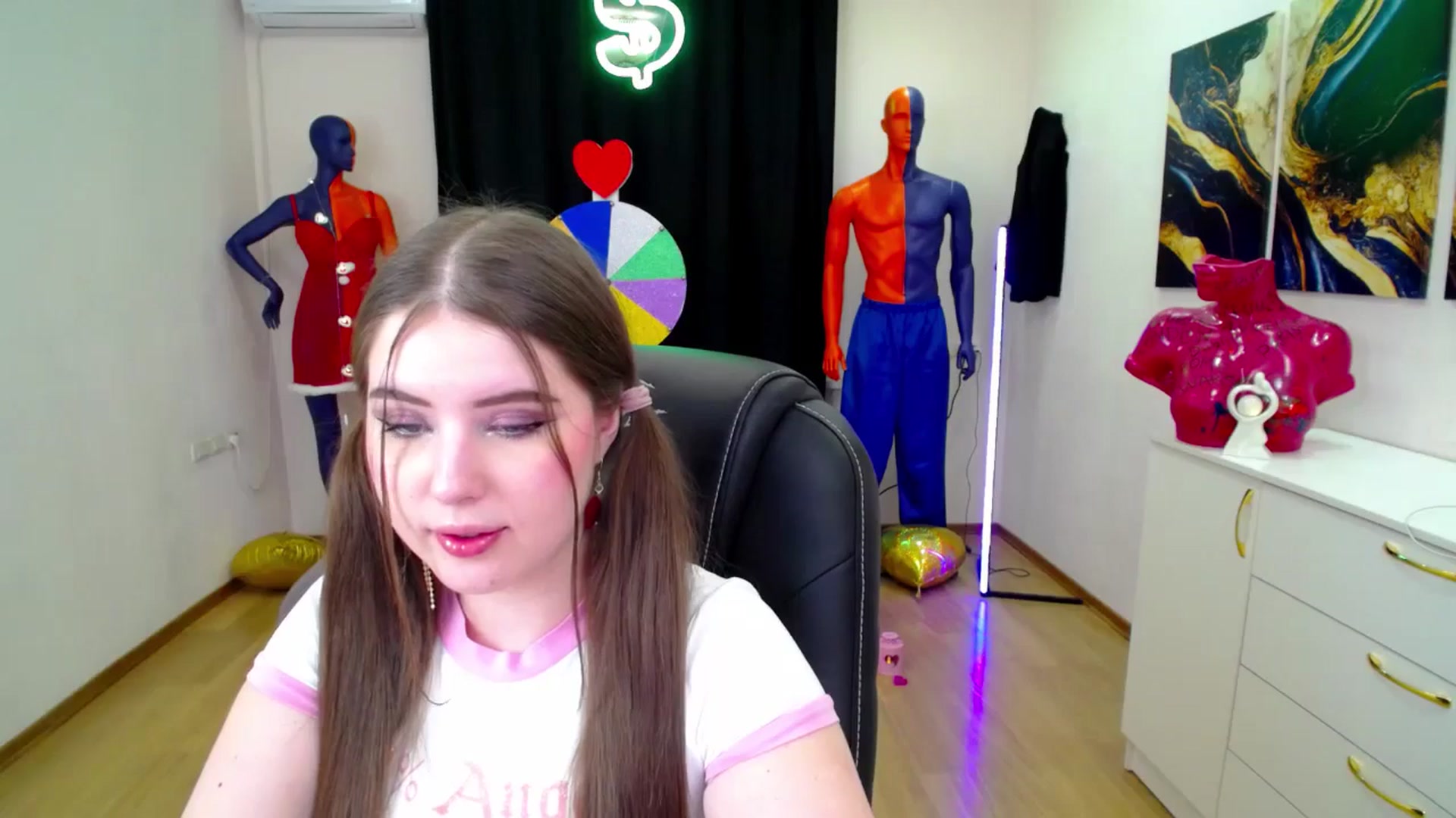 Gallery image thumbnail from AdmireMyEyes's myfreecams stream on, 02/17/2025, 02:59 image 4 of 20