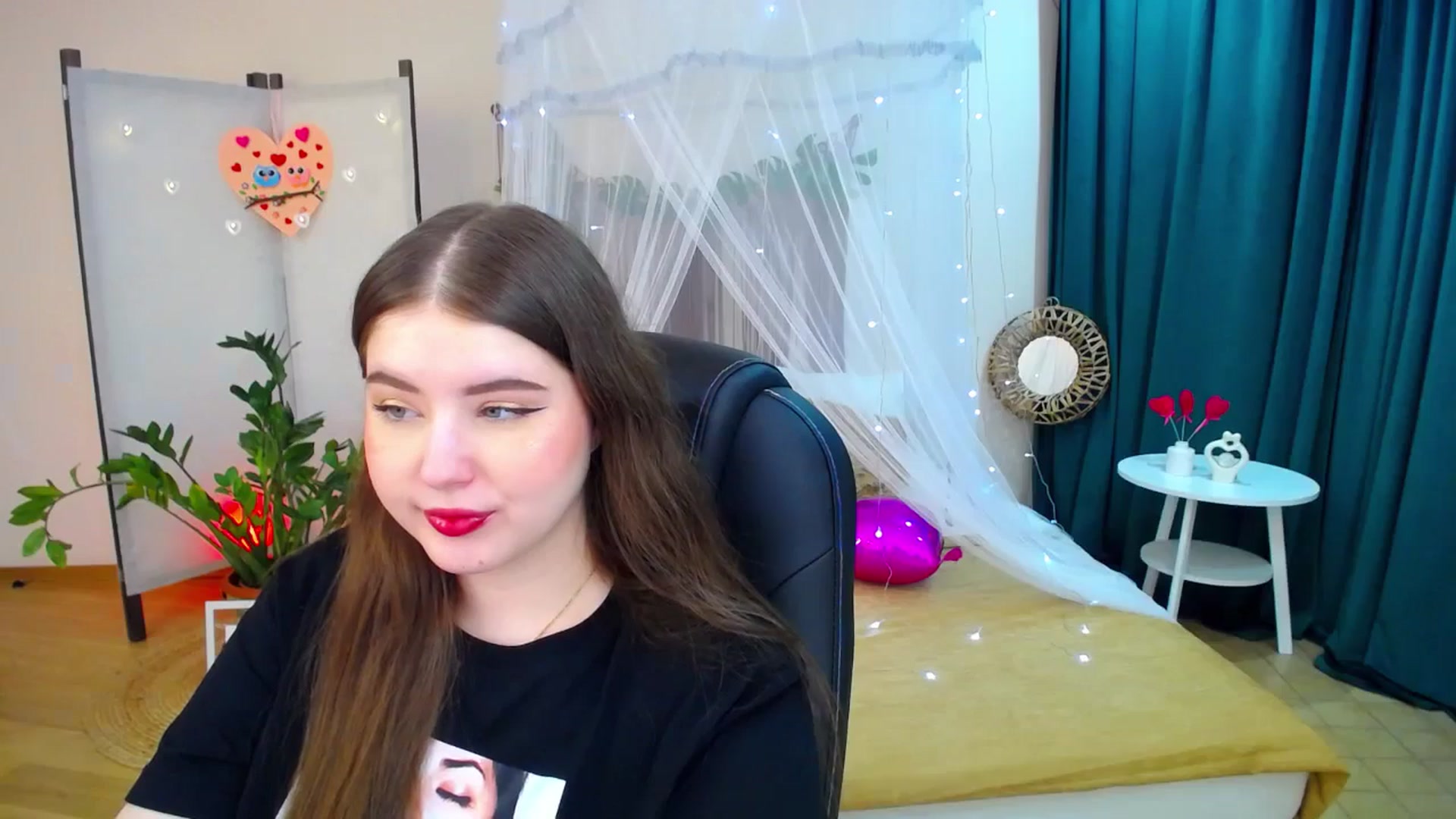 Gallery image thumbnail from AdmireMyEyes's myfreecams stream on, 02/17/2025, 19:11 image 9 of 20