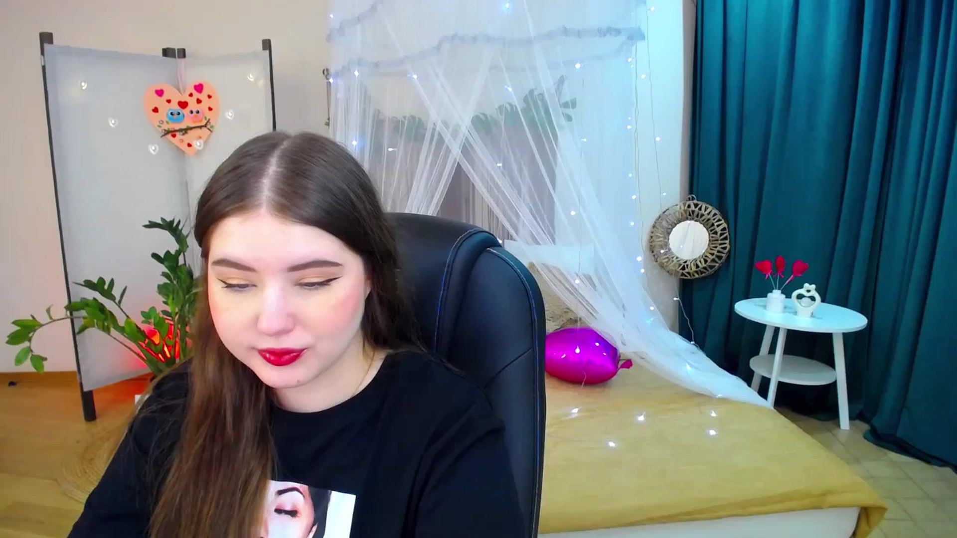 Gallery image thumbnail from AdmireMyEyes's myfreecams stream on, 02/17/2025, 19:11 image 1 of 20