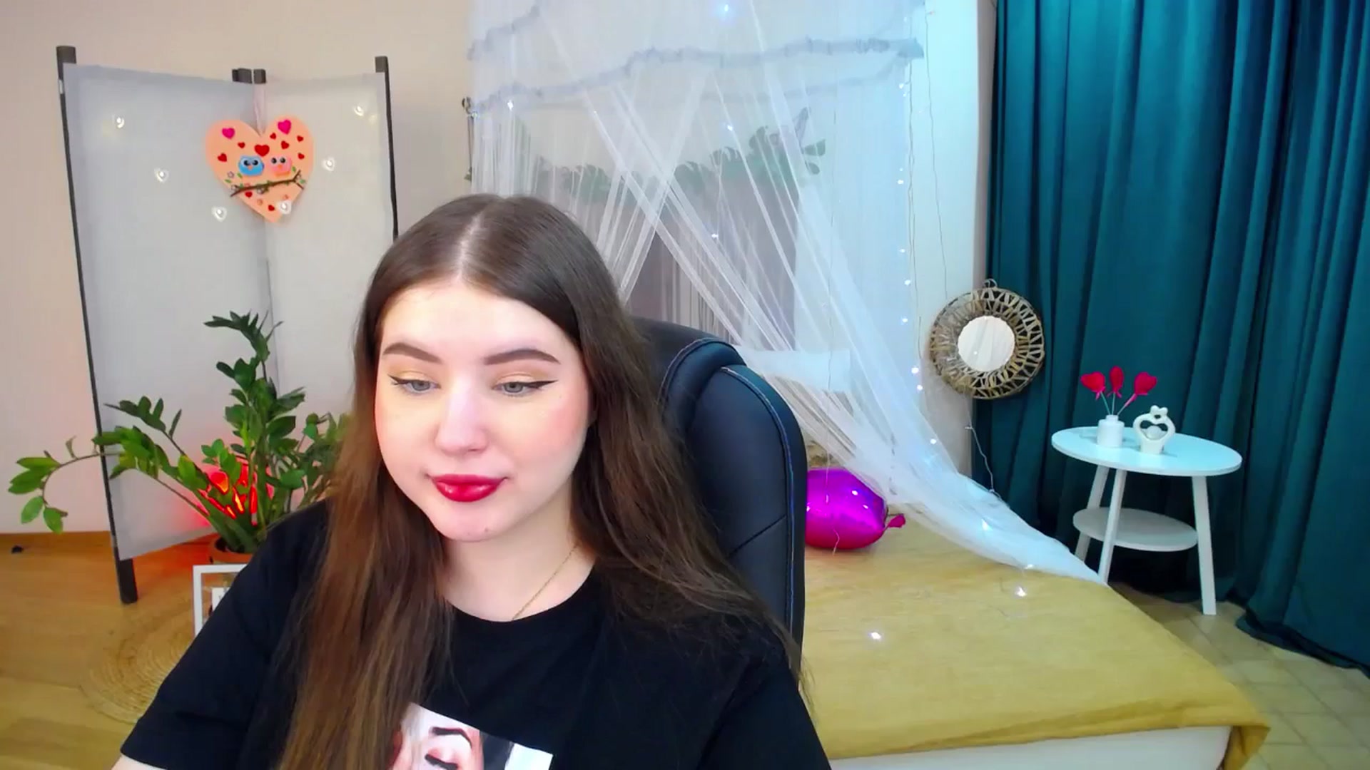Gallery image thumbnail from AdmireMyEyes's myfreecams stream on, 02/17/2025, 19:11 image 10 of 20