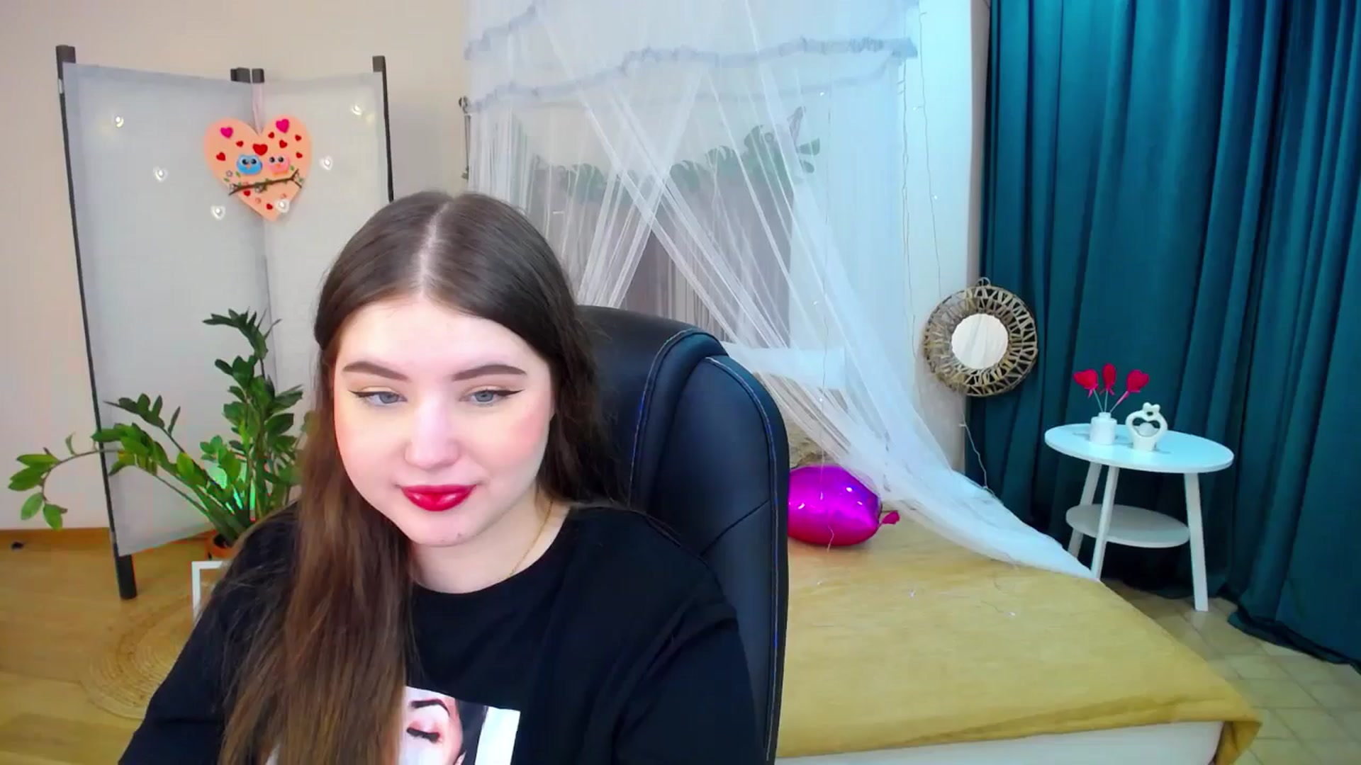 Gallery image thumbnail from AdmireMyEyes's myfreecams stream on, 02/17/2025, 19:11 image 5 of 20