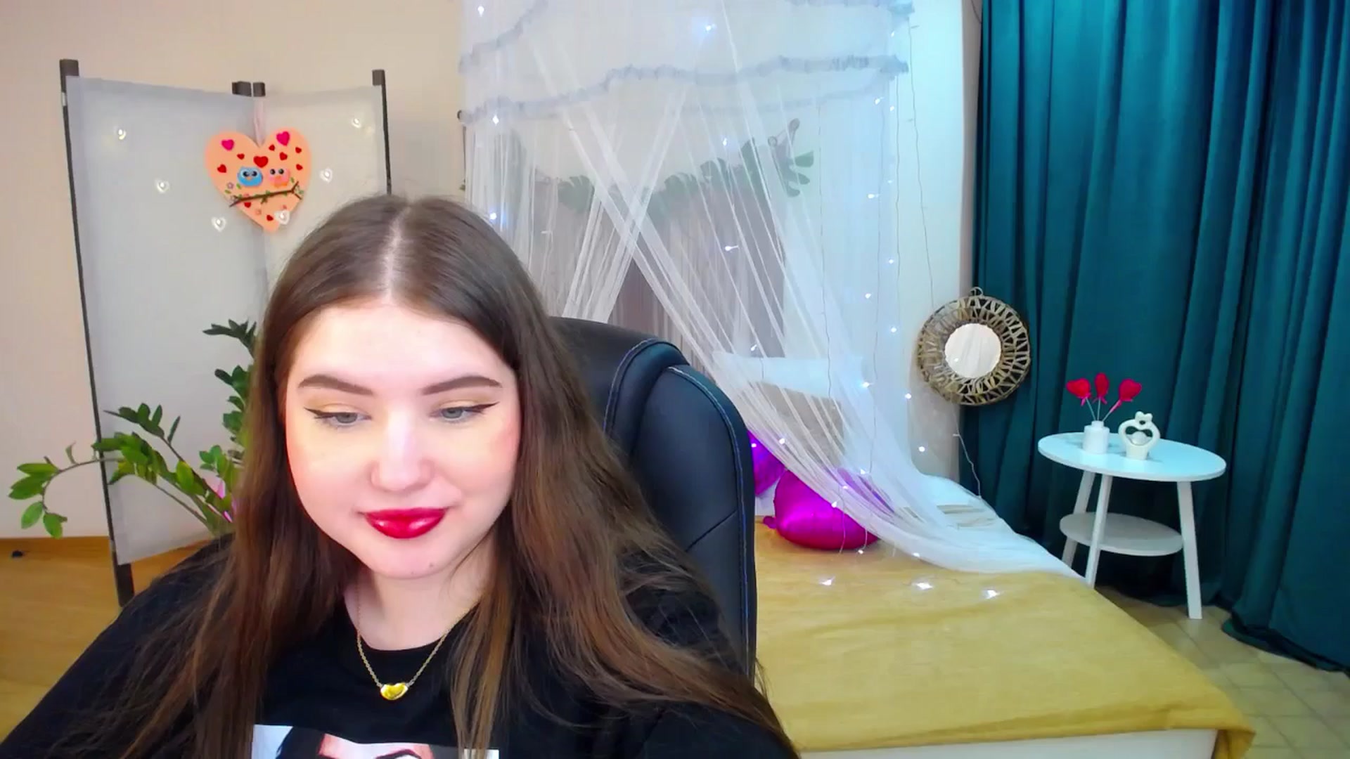 Gallery image thumbnail from AdmireMyEyes's myfreecams stream on, 02/17/2025, 21:13 image 17 of 20