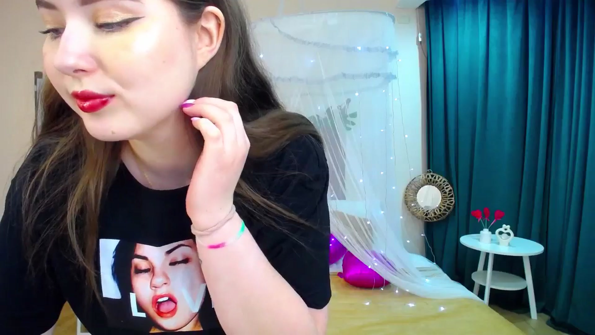 Gallery image thumbnail from AdmireMyEyes's myfreecams stream on, 02/17/2025, 21:13 image 6 of 20