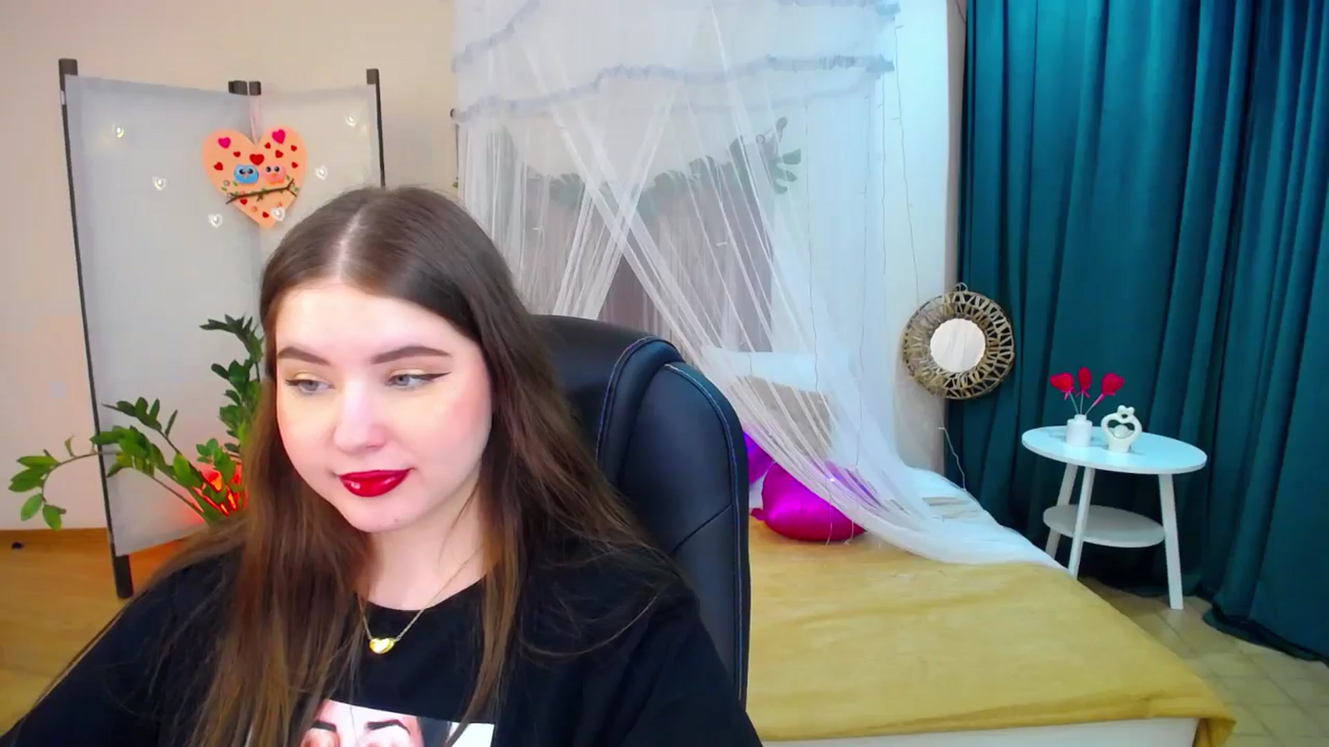 Gallery image thumbnail from AdmireMyEyes's myfreecams stream on, 02/17/2025, 21:13 image 19 of 20
