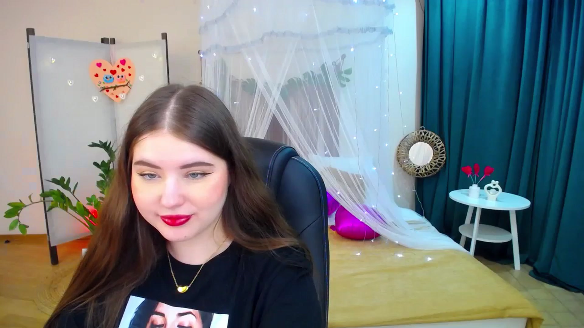 Gallery image thumbnail from AdmireMyEyes's myfreecams stream on, 02/17/2025, 21:13 image 11 of 20