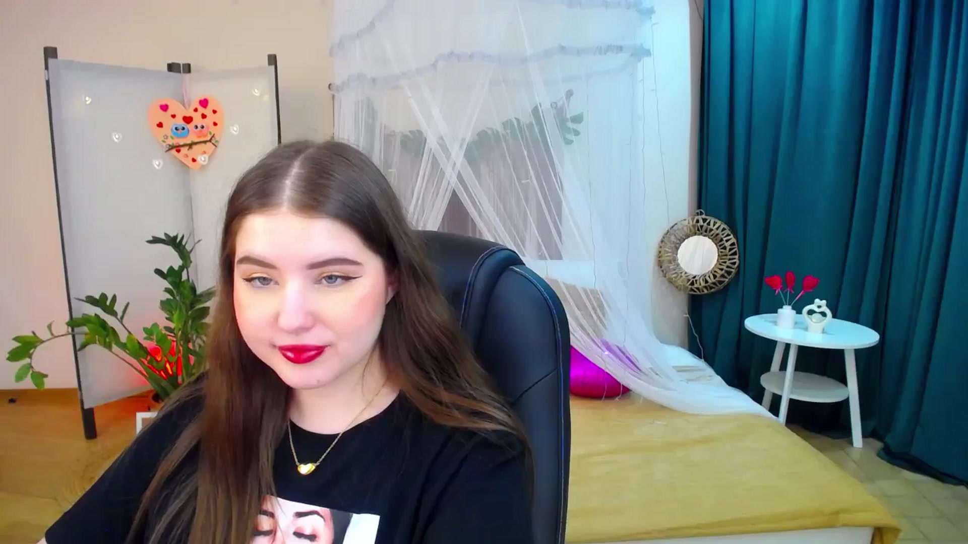 Gallery image thumbnail from AdmireMyEyes's myfreecams stream on, 02/17/2025, 21:13 image 13 of 20