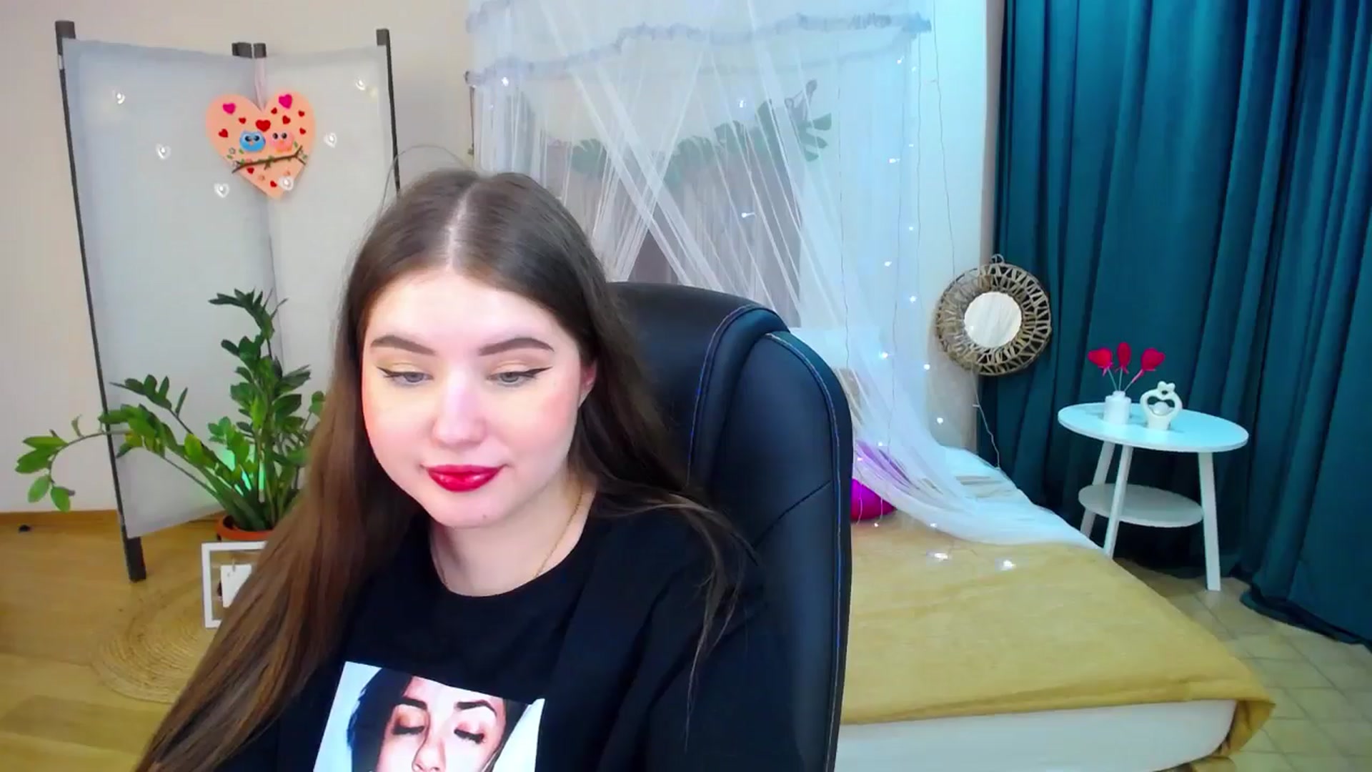 Gallery image thumbnail from AdmireMyEyes's myfreecams stream on, 02/17/2025, 22:17 image 9 of 20