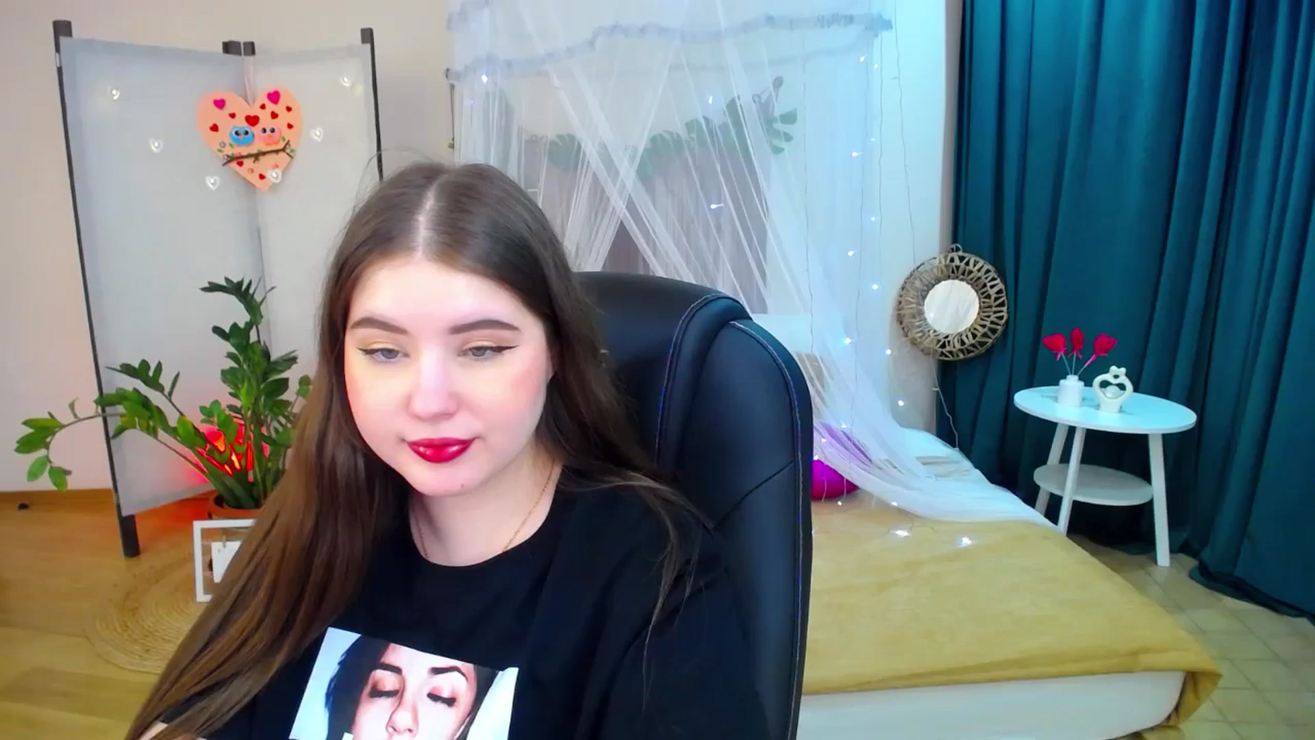 Gallery image thumbnail from AdmireMyEyes's myfreecams stream on, 02/17/2025, 22:17 image 13 of 20
