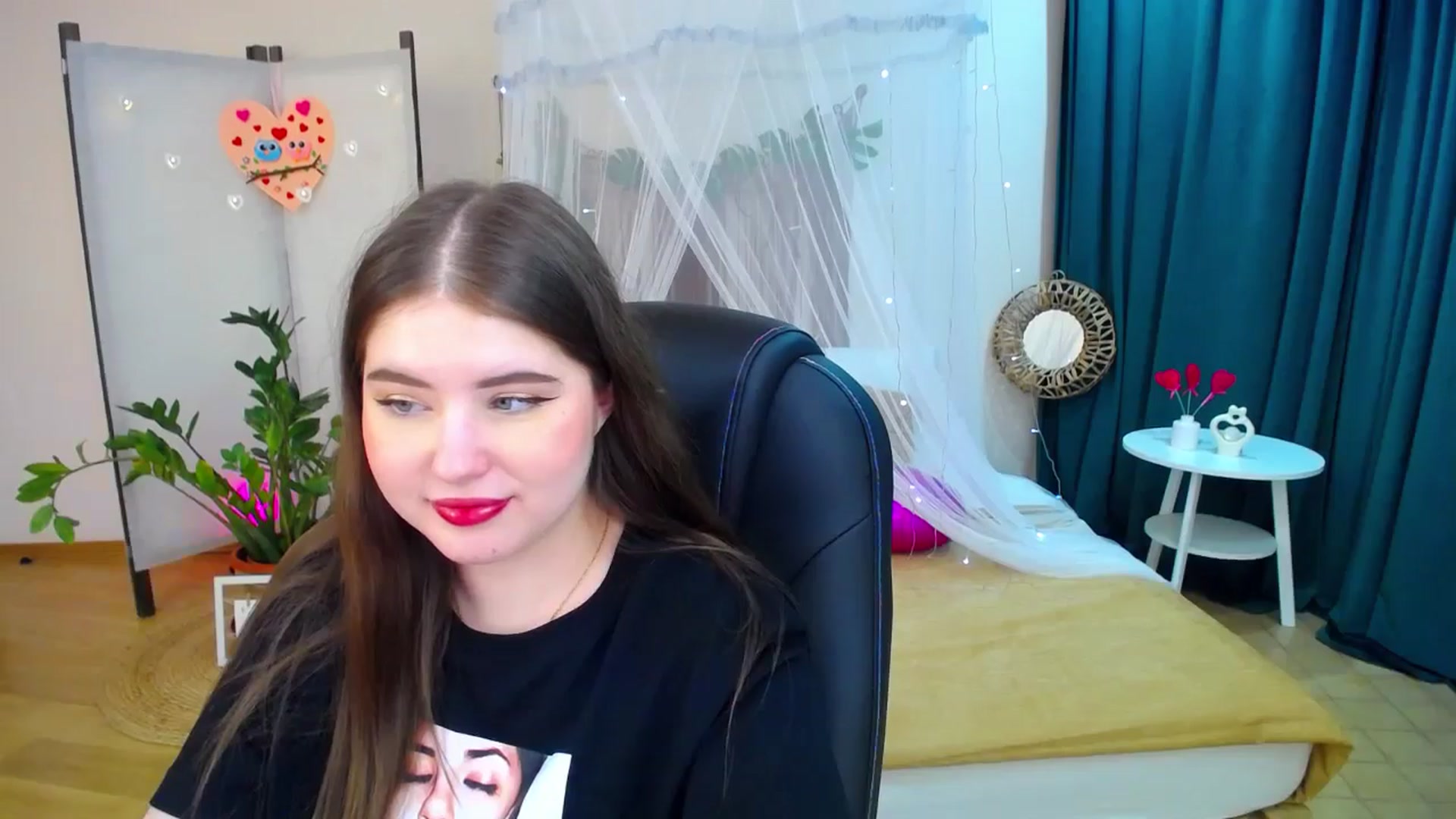 Gallery image thumbnail from AdmireMyEyes's myfreecams stream on, 02/17/2025, 22:17 image 20 of 20