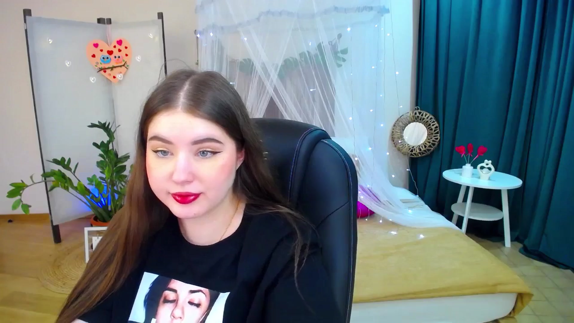 Gallery image thumbnail from AdmireMyEyes's myfreecams stream on, 02/17/2025, 22:17 image 8 of 20