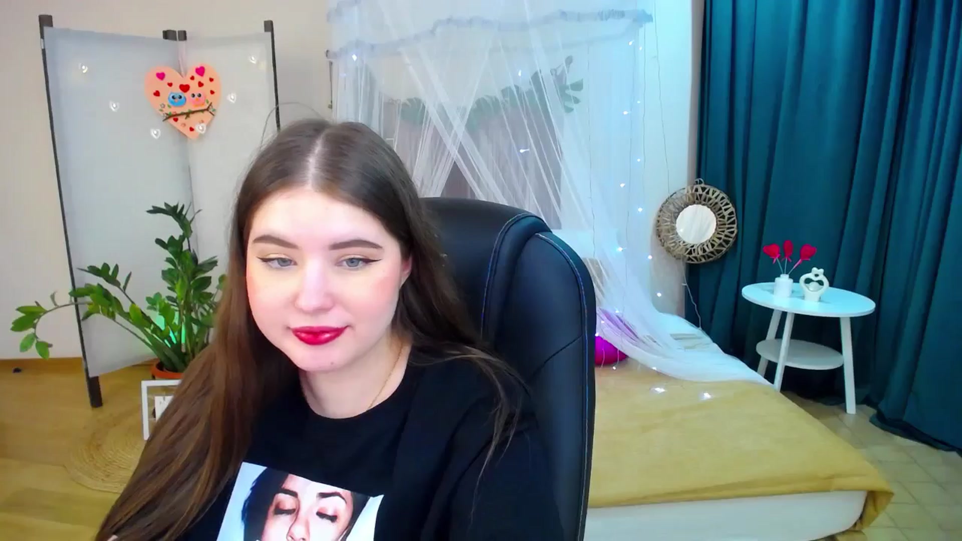 Gallery image thumbnail from AdmireMyEyes's myfreecams stream on, 02/17/2025, 22:17 image 11 of 20