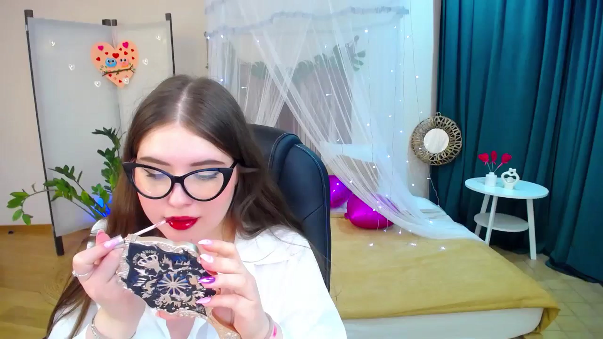 Gallery image thumbnail from AdmireMyEyes's myfreecams stream on, 02/17/2025, 23:15 image 4 of 20