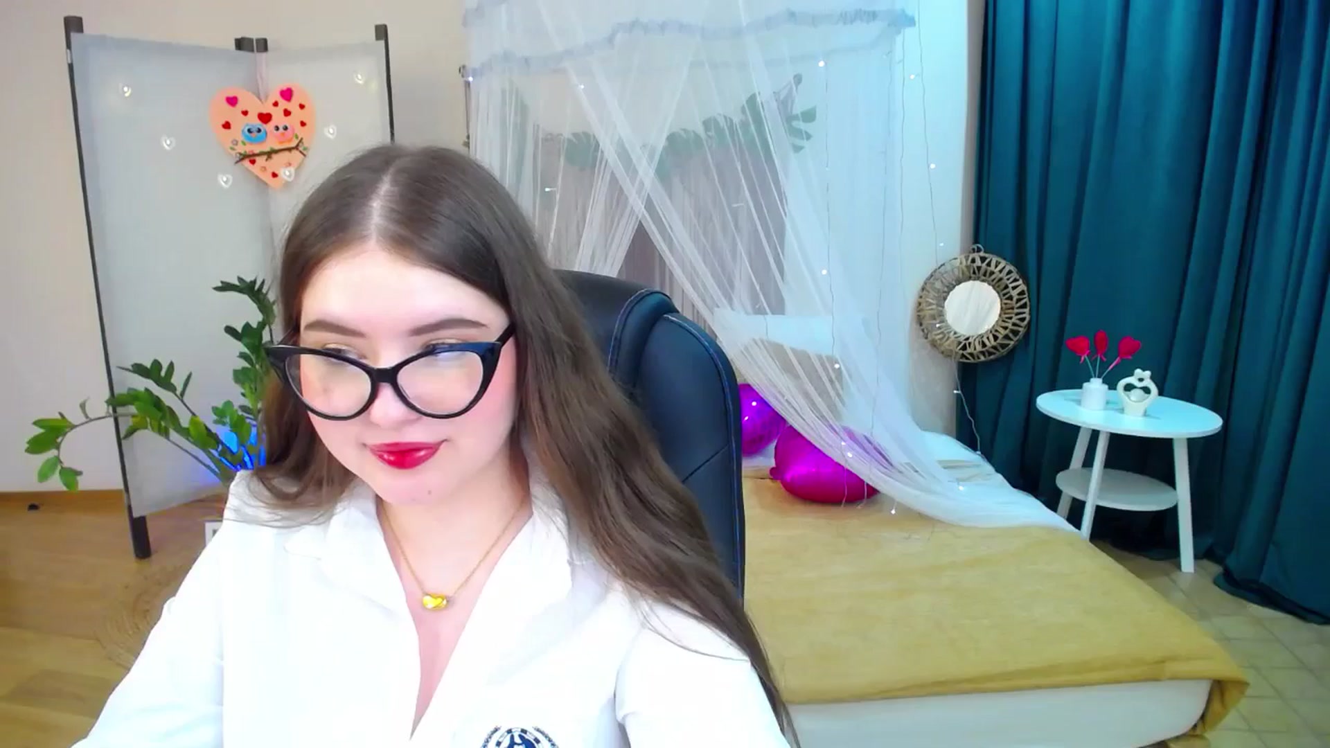 Gallery image thumbnail from AdmireMyEyes's myfreecams stream on, 02/18/2025, 01:02 image 15 of 20