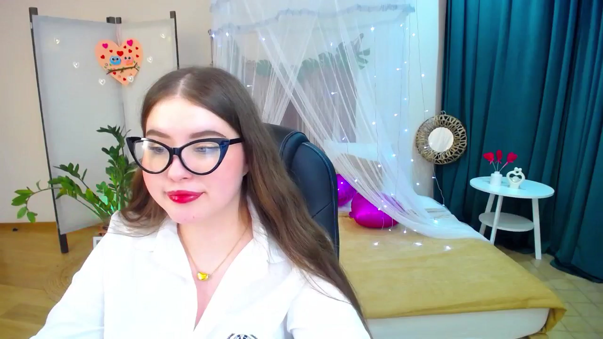 Gallery image thumbnail from AdmireMyEyes's myfreecams stream on, 02/18/2025, 01:02 image 13 of 20