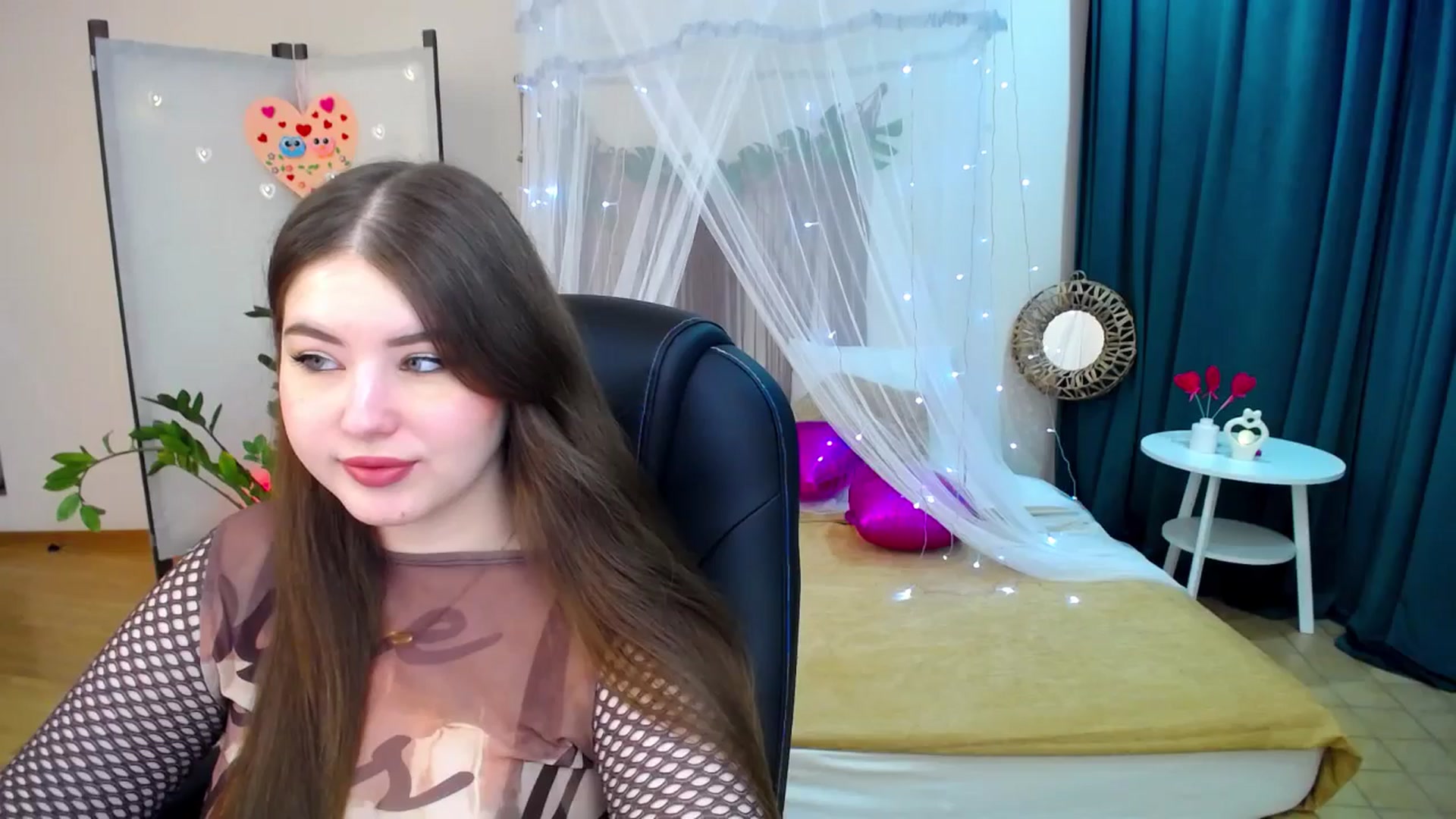 Gallery image thumbnail from AdmireMyEyes's myfreecams stream on, 02/18/2025, 19:20 image 7 of 20