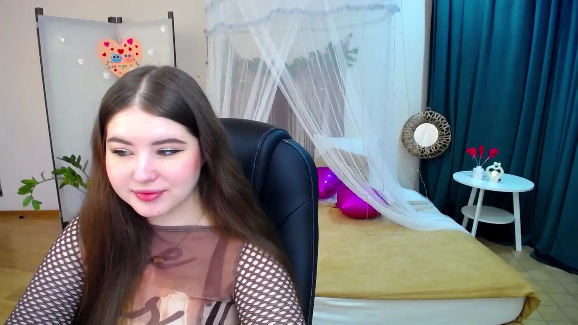 Gallery image thumbnail from AdmireMyEyes's myfreecams stream on, 02/18/2025, 19:20 image 4 of 20