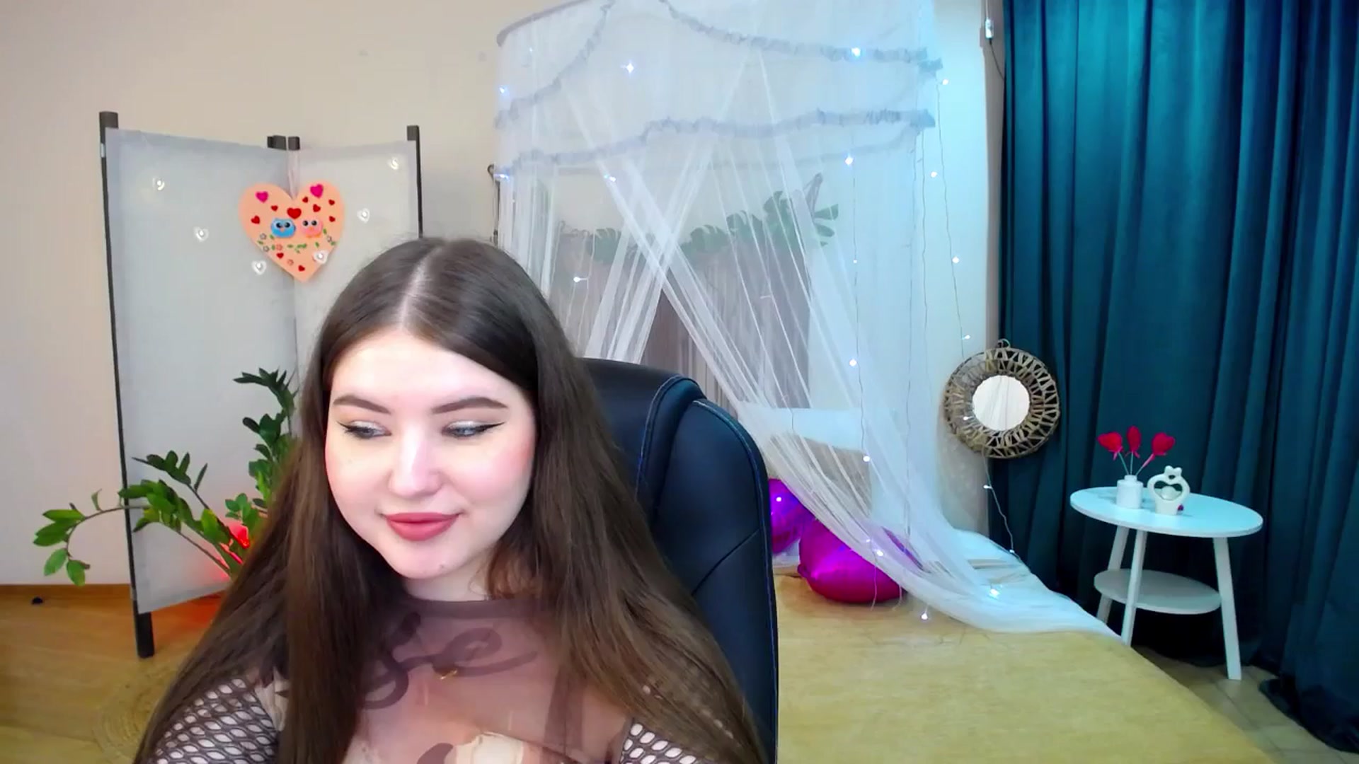 Gallery image thumbnail from AdmireMyEyes's myfreecams stream on, 02/18/2025, 21:09 image 16 of 20