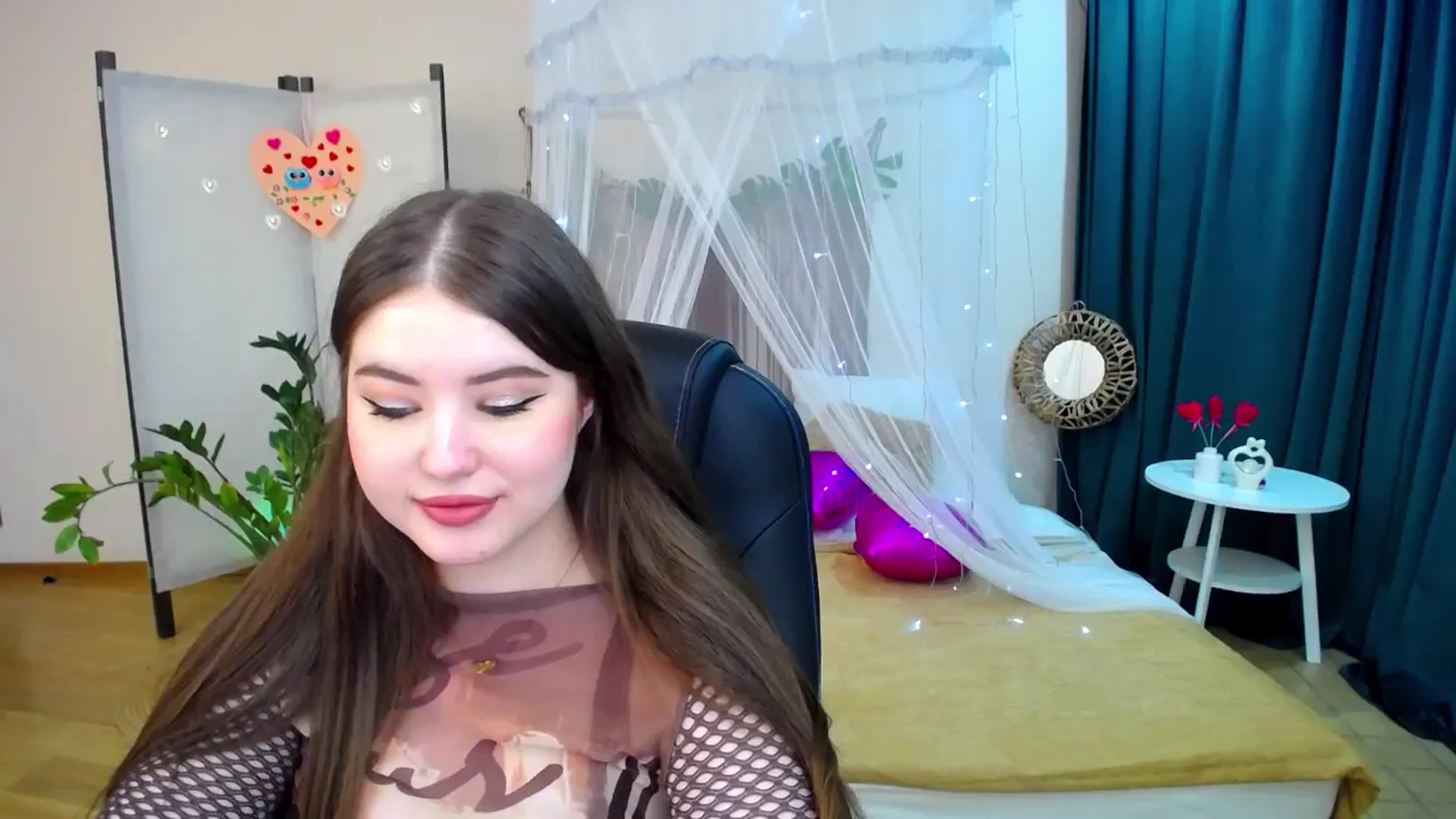 Gallery image thumbnail from AdmireMyEyes's myfreecams stream on, 02/18/2025, 21:09 image 18 of 20