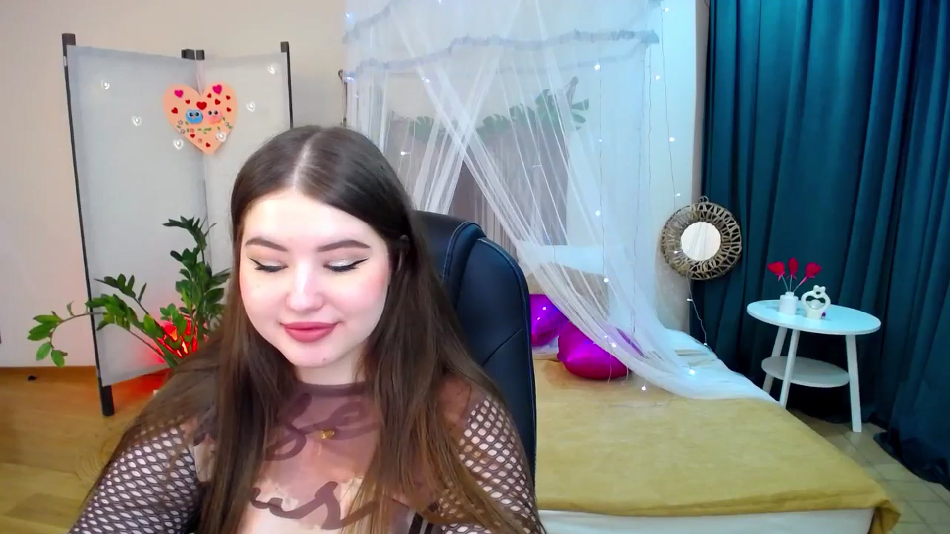 Gallery image thumbnail from AdmireMyEyes's myfreecams stream on, 02/18/2025, 21:09 image 17 of 20