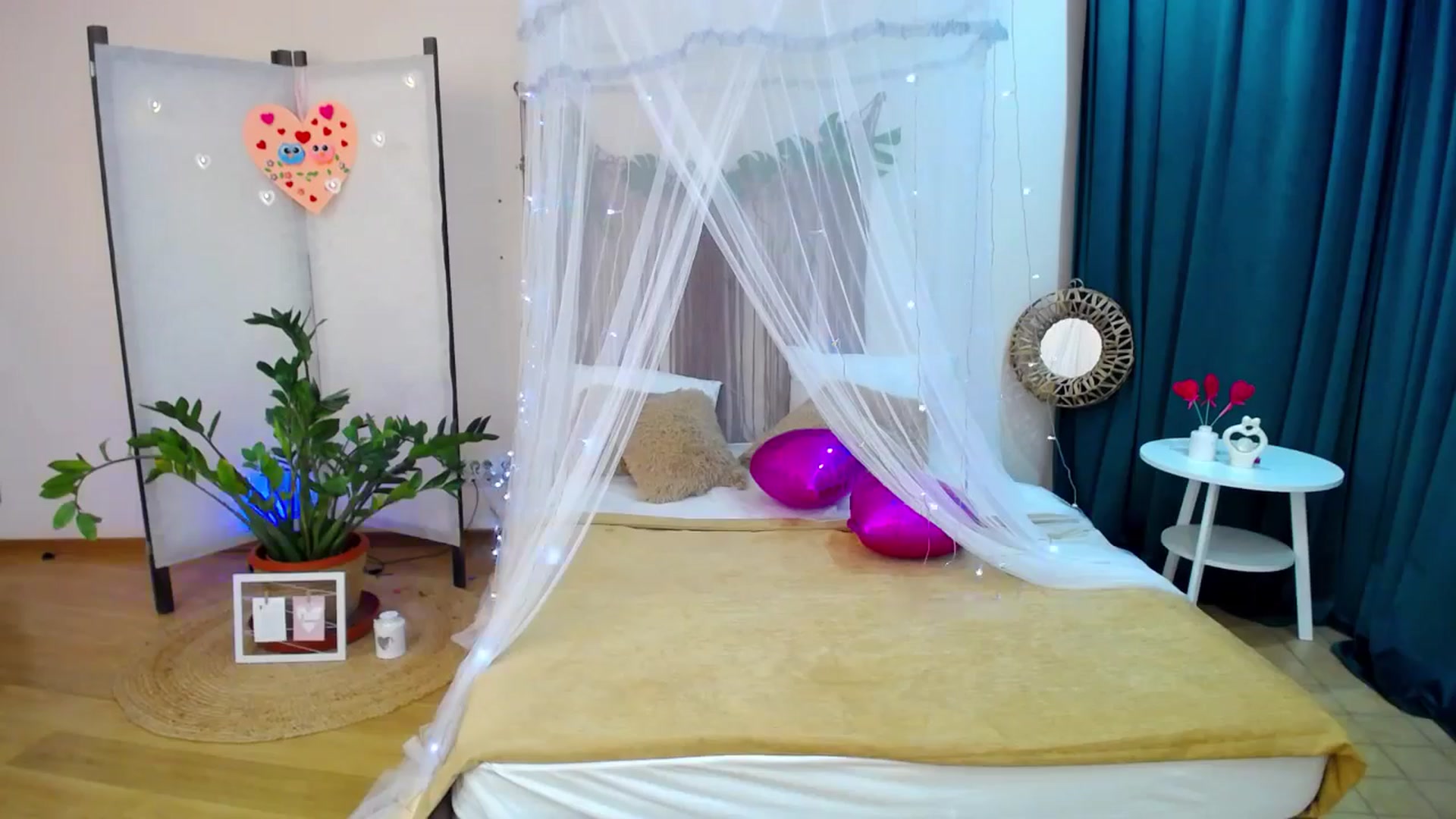 Gallery image thumbnail from AdmireMyEyes's myfreecams stream on, 02/18/2025, 21:43 image 6 of 20