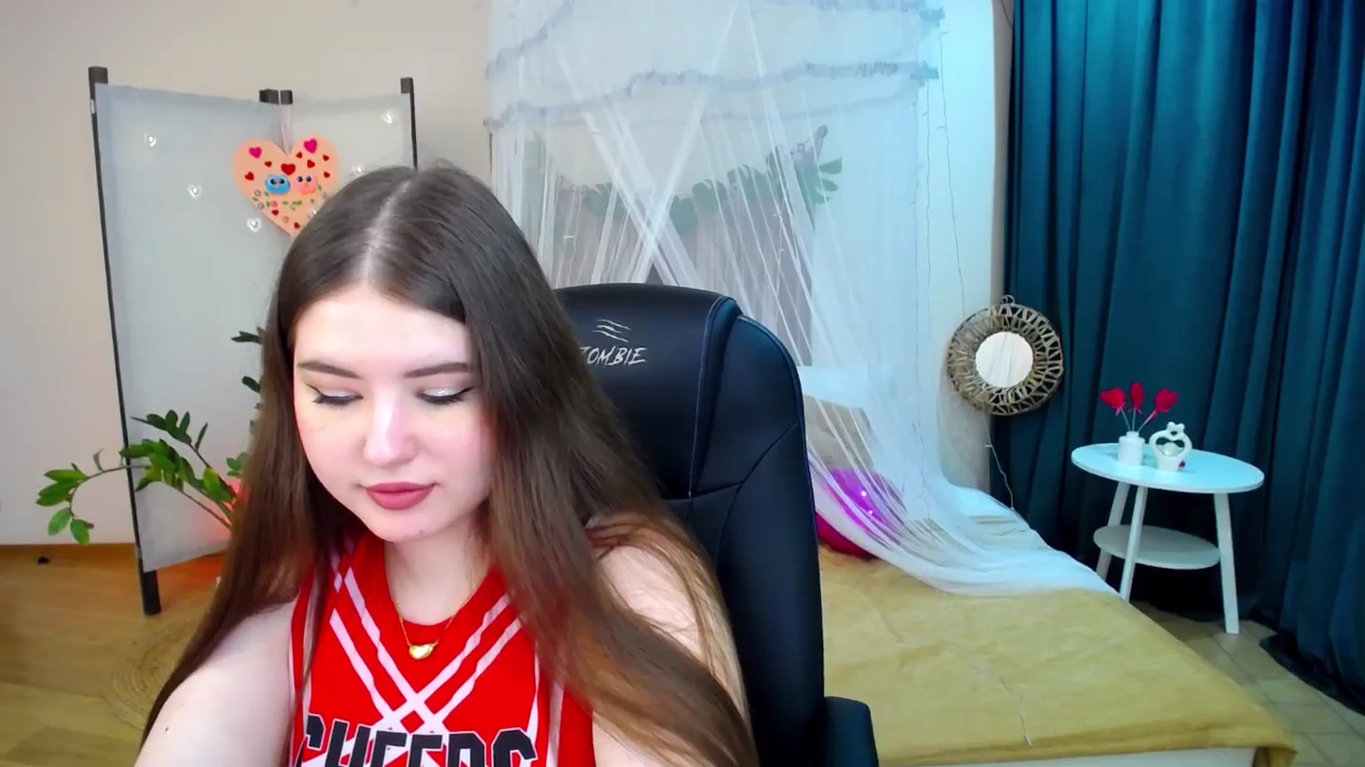 Gallery image thumbnail from AdmireMyEyes's myfreecams stream on, 02/18/2025, 22:29 image 16 of 20
