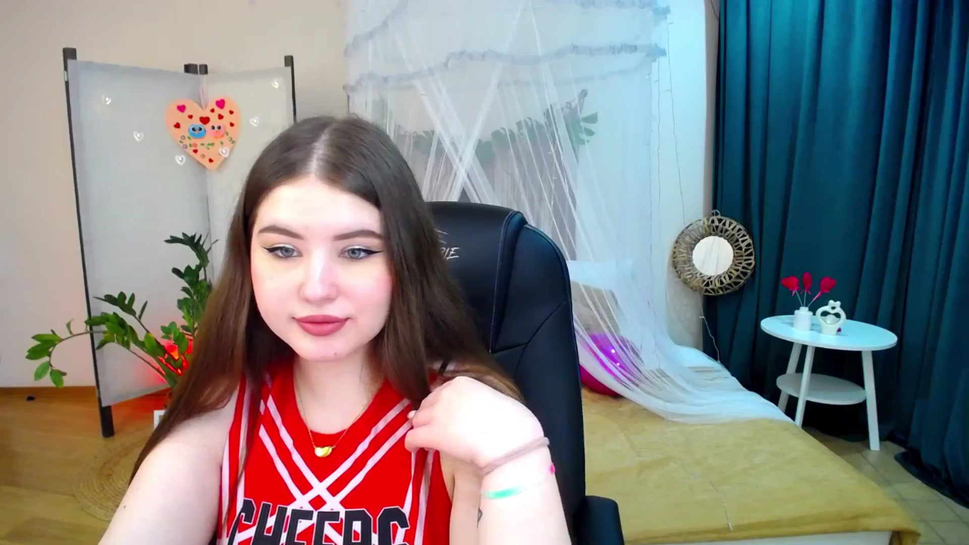 Gallery image thumbnail from AdmireMyEyes's myfreecams stream on, 02/18/2025, 22:29 image 15 of 20