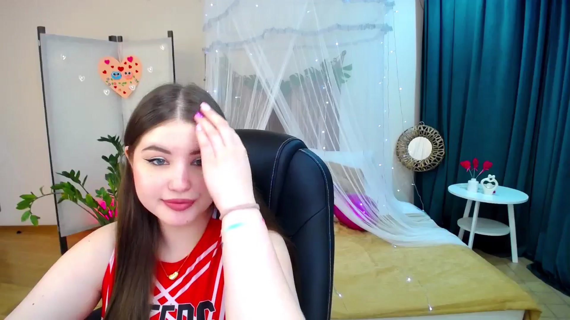 Gallery image thumbnail from AdmireMyEyes's myfreecams stream on, 02/18/2025, 22:29 image 7 of 20
