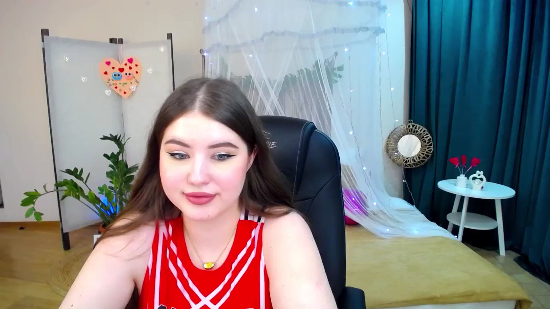 Gallery image thumbnail from AdmireMyEyes's myfreecams stream on, 02/18/2025, 23:46 image 13 of 20