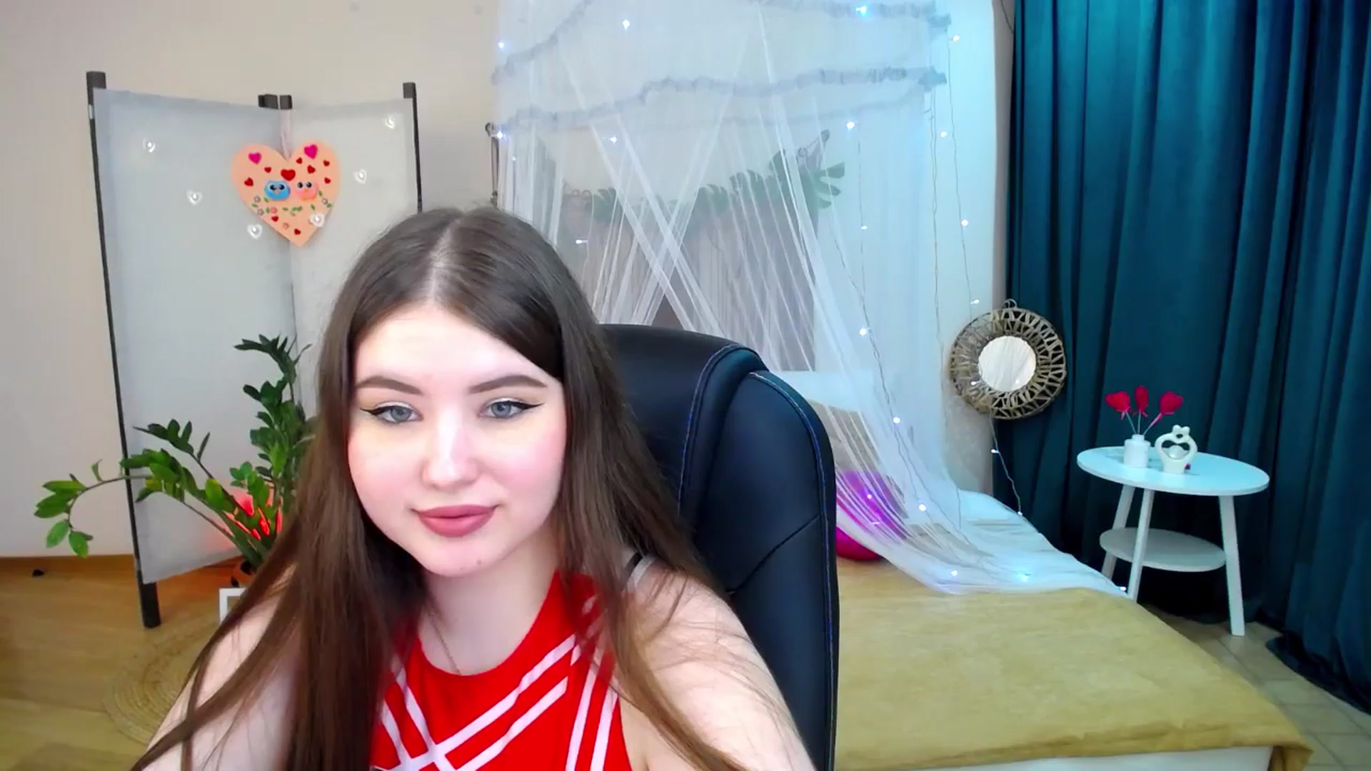 Gallery image thumbnail from AdmireMyEyes's myfreecams stream on, 02/19/2025, 24:21 image 19 of 20