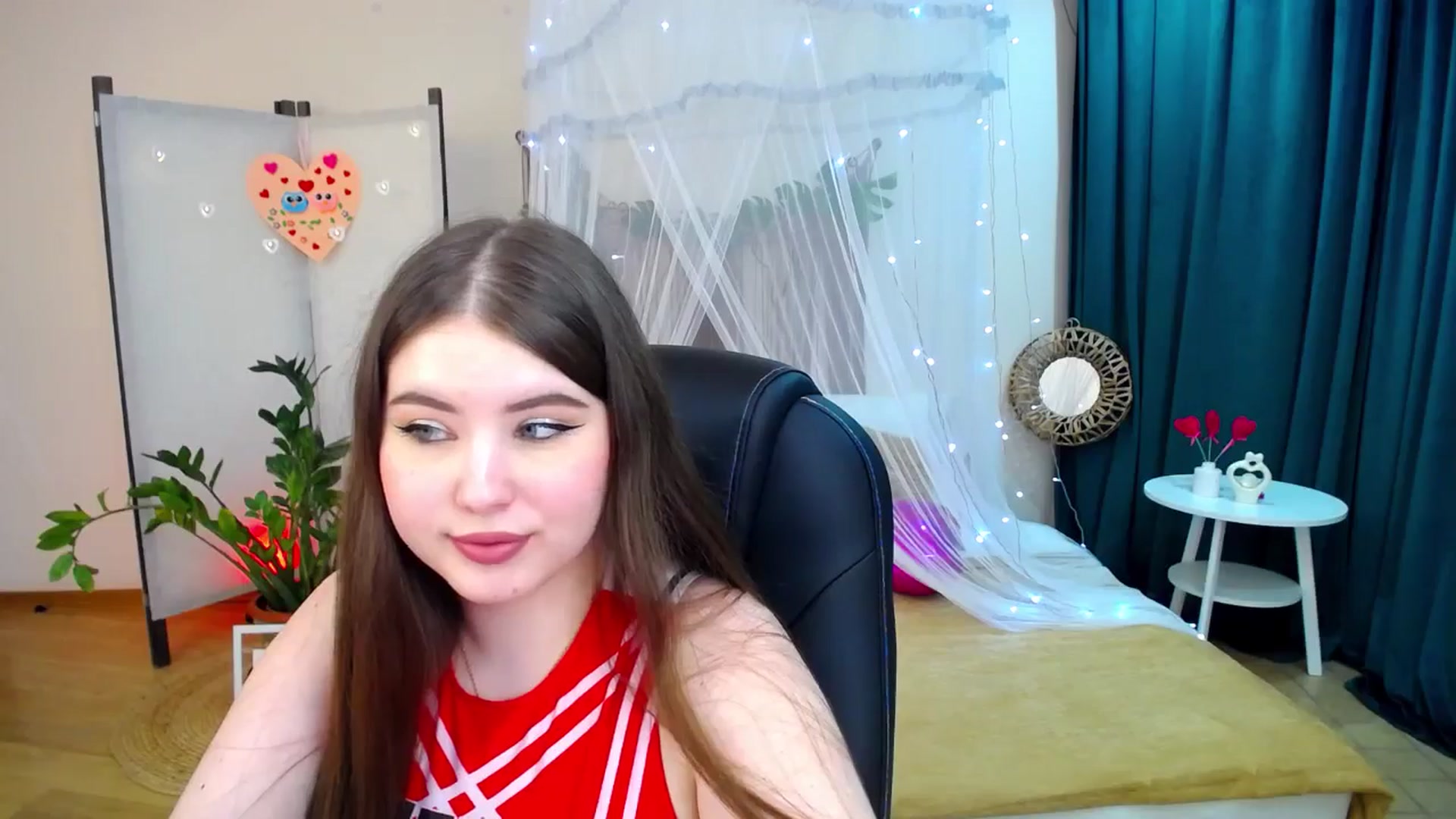 Gallery image thumbnail from AdmireMyEyes's myfreecams stream on, 02/19/2025, 24:21 image 10 of 20