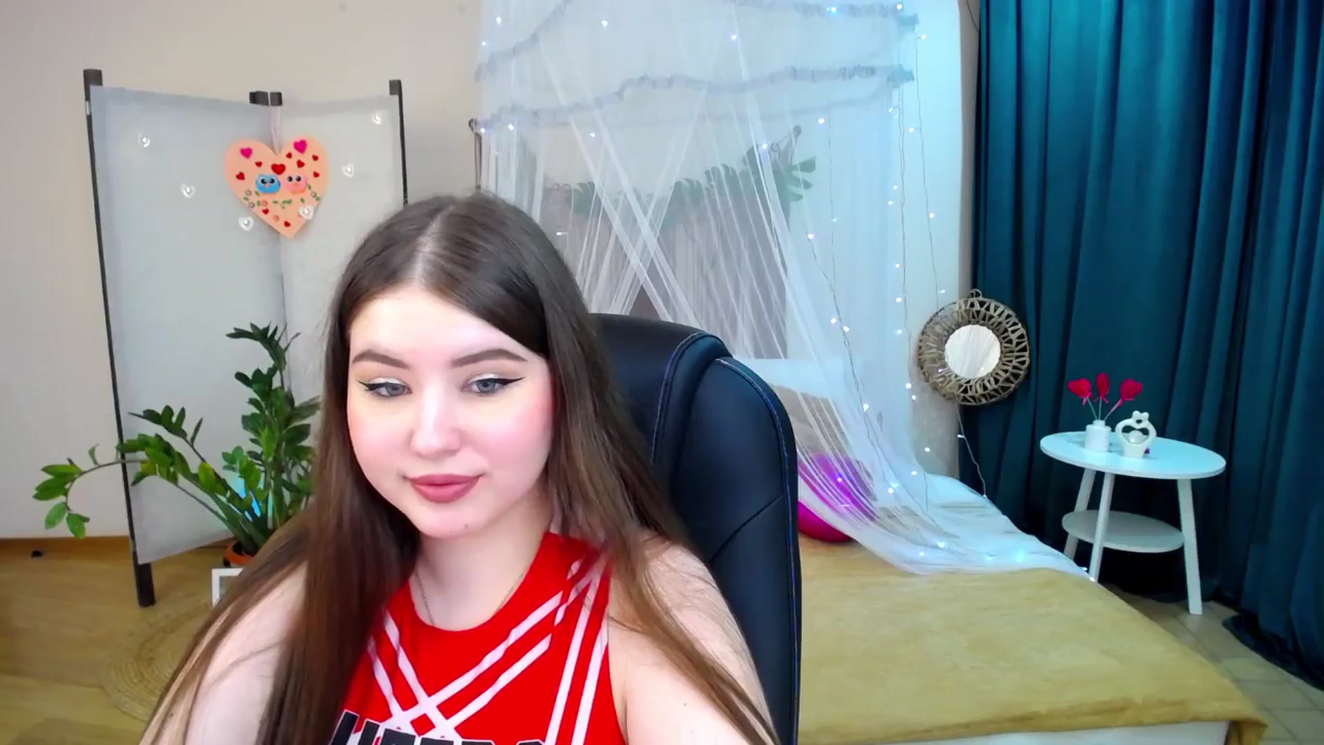 Gallery image thumbnail from AdmireMyEyes's myfreecams stream on, 02/19/2025, 24:21 image 5 of 20