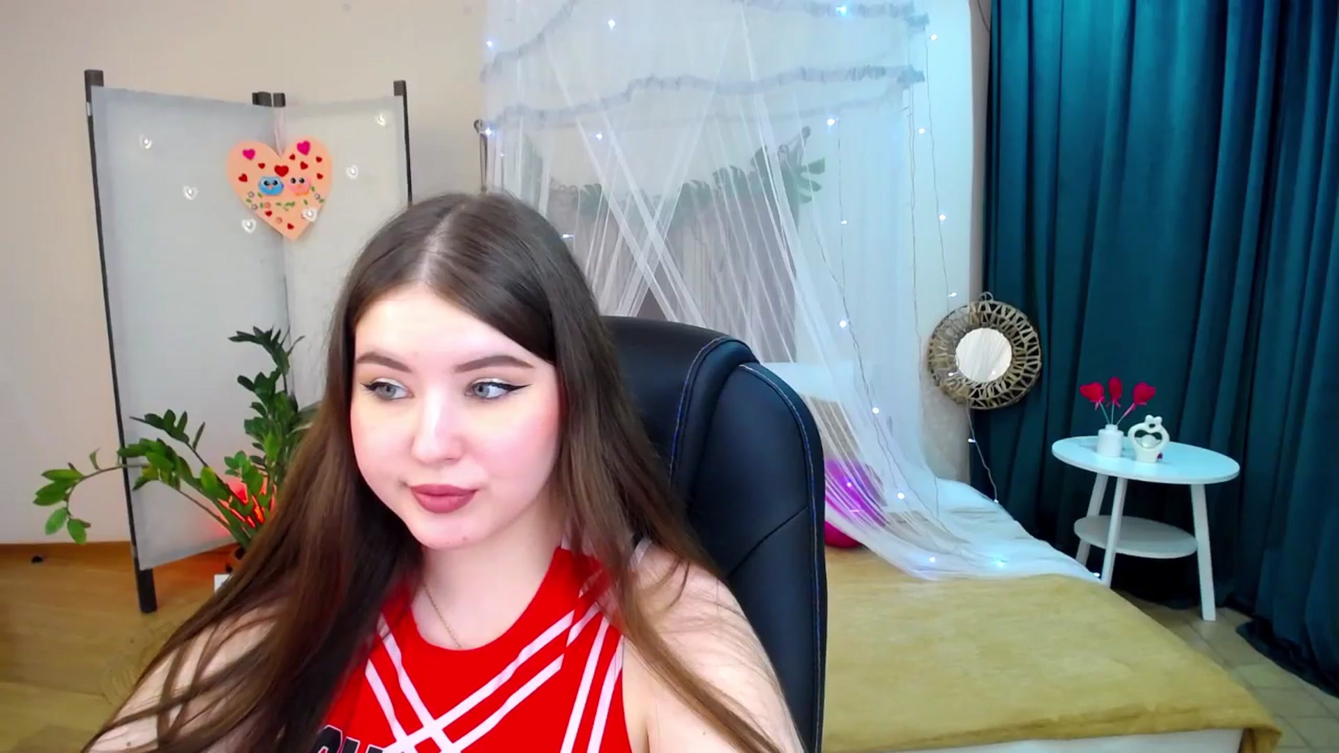 Gallery image thumbnail from AdmireMyEyes's myfreecams stream on, 02/19/2025, 24:21 image 14 of 20